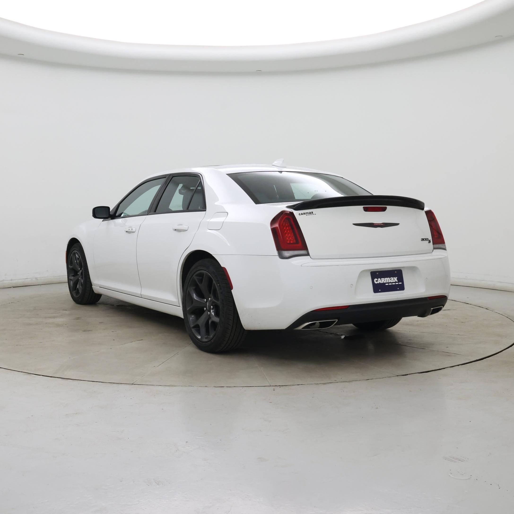 Thumbnail: 2023 Chrysler 300 - 2