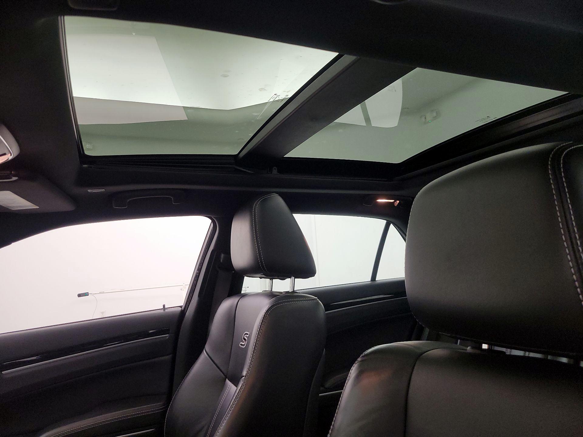 Thumbnail: 2023 Chrysler 300 - 20