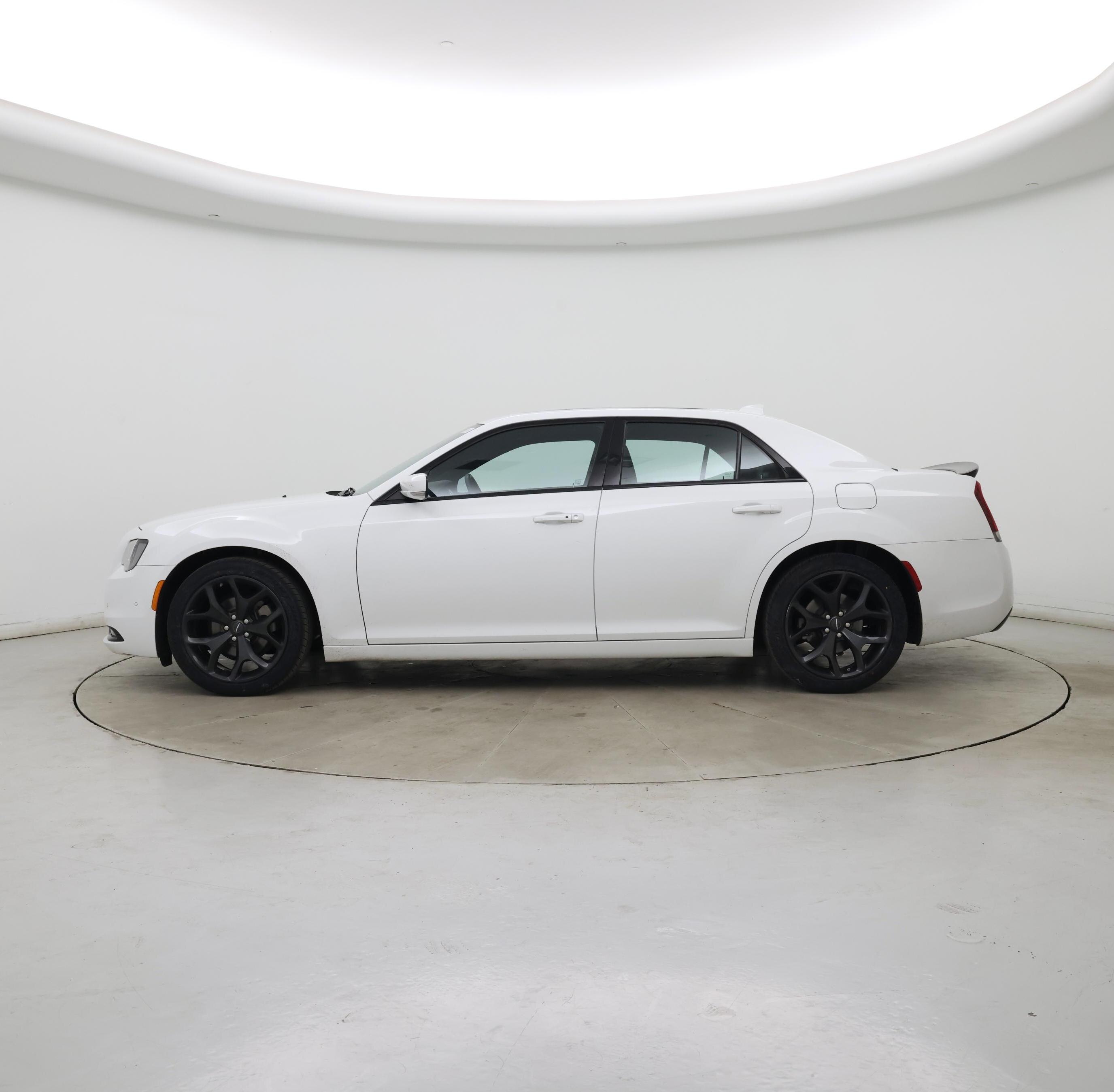 Thumbnail: 2023 Chrysler 300 - 3