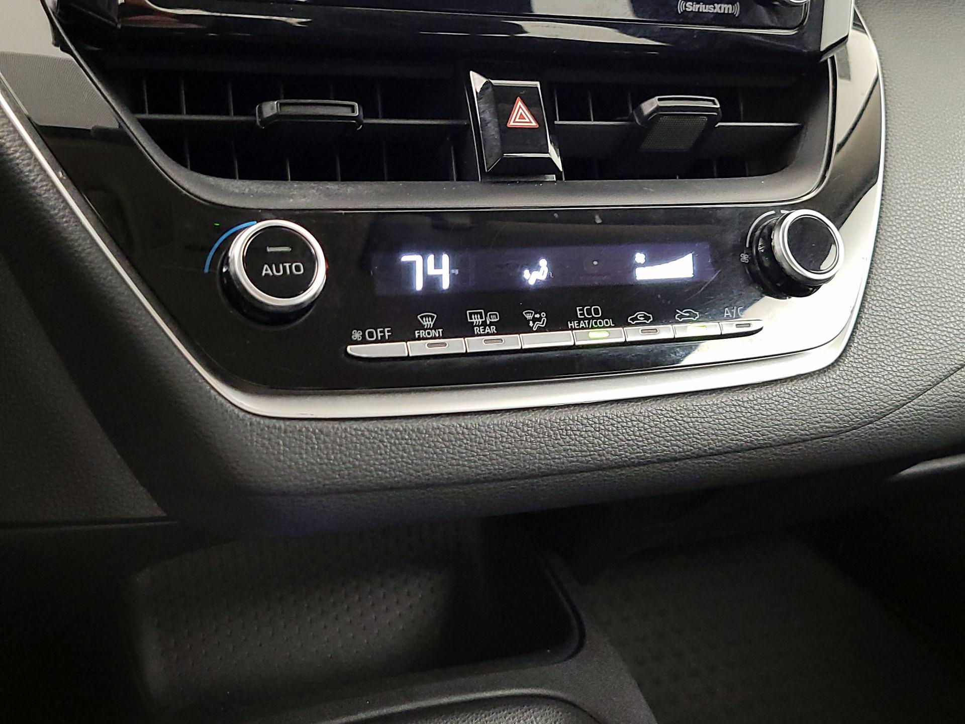 Thumbnail: 2021 Toyota Corolla - 16