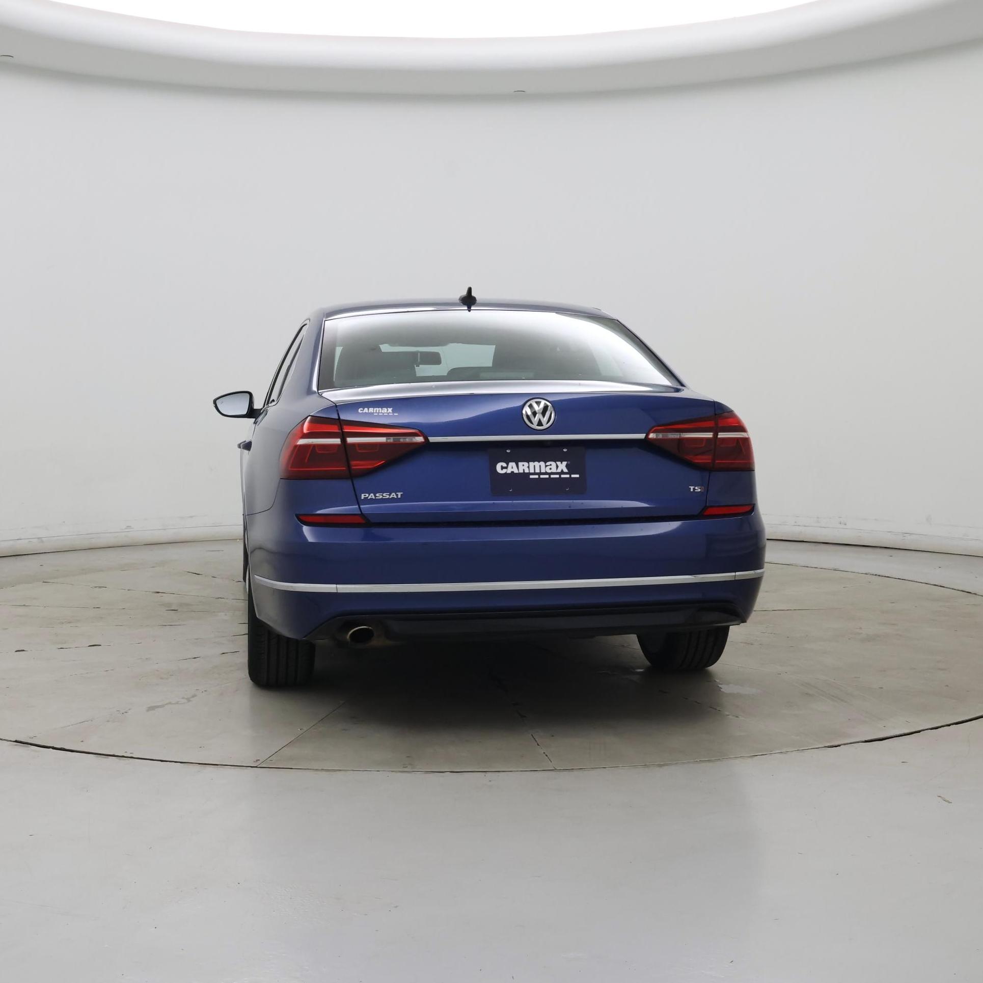 Thumbnail: 2017 Volkswagen Passat - 6