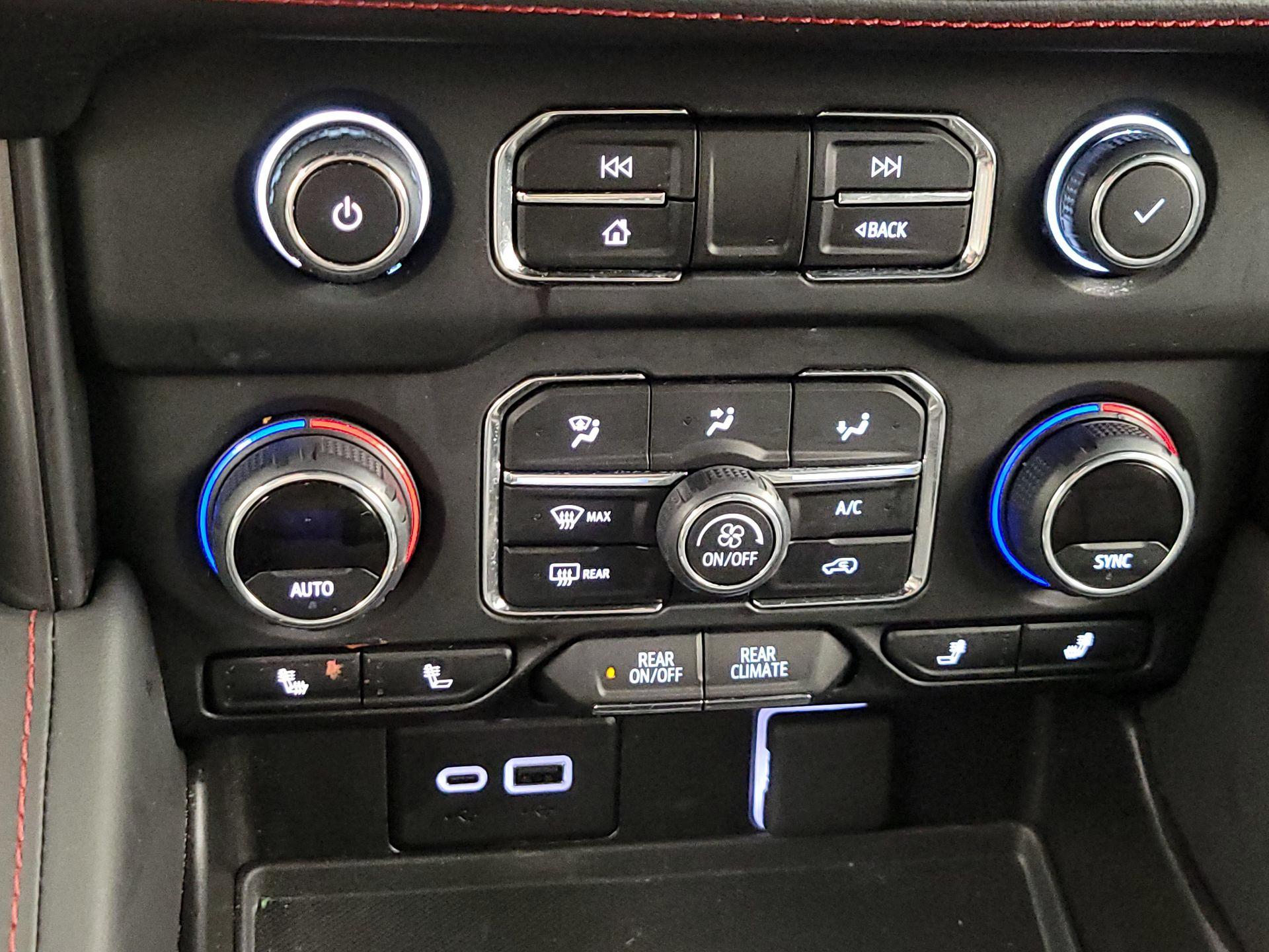 Thumbnail: 2024 Chevrolet Suburban - 16