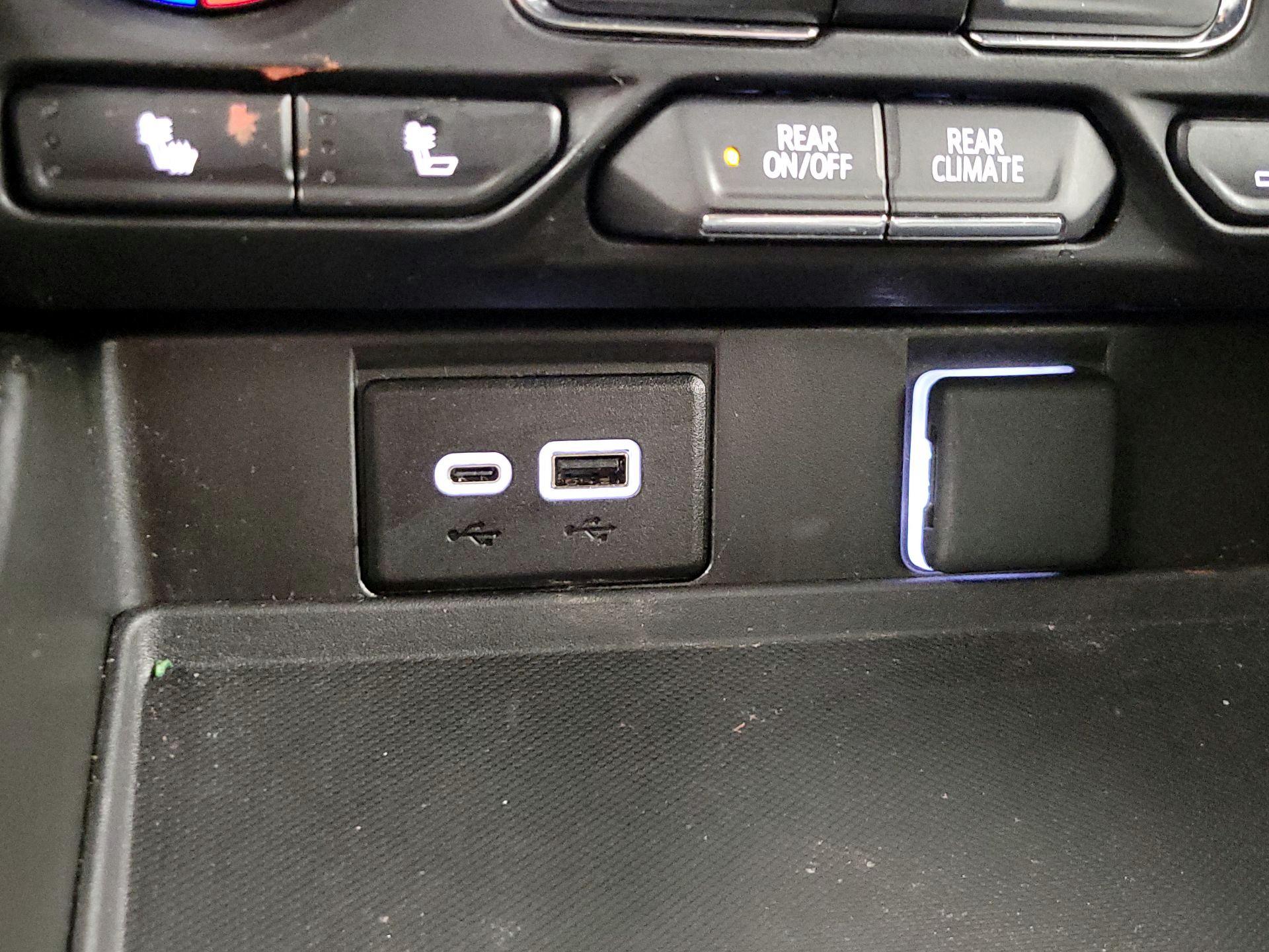 Thumbnail: 2024 Chevrolet Suburban - 18