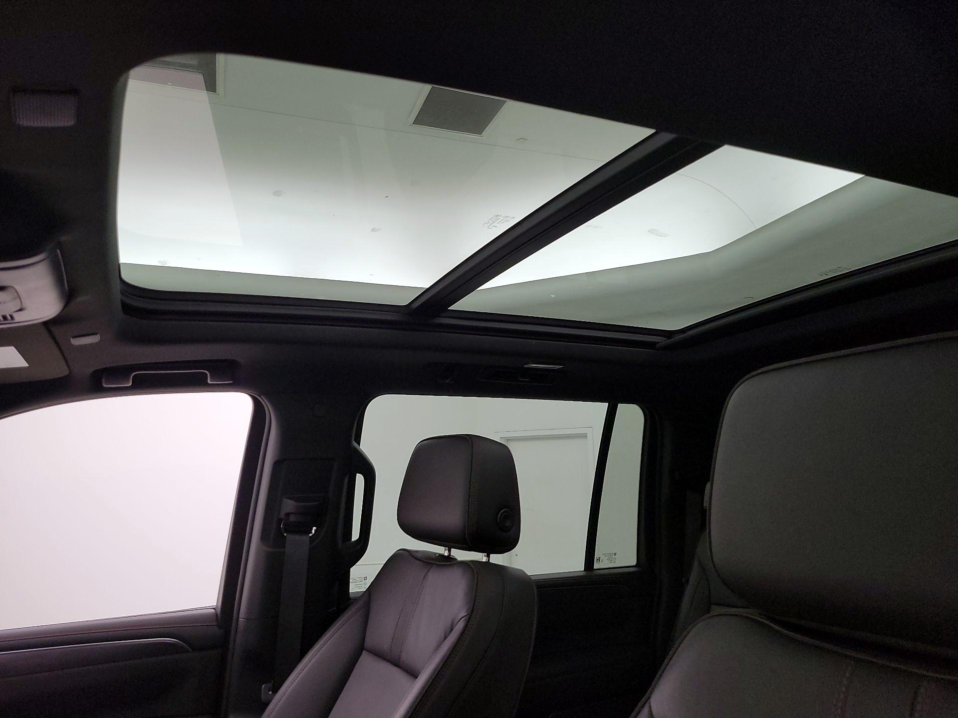 Thumbnail: 2024 Chevrolet Suburban - 19