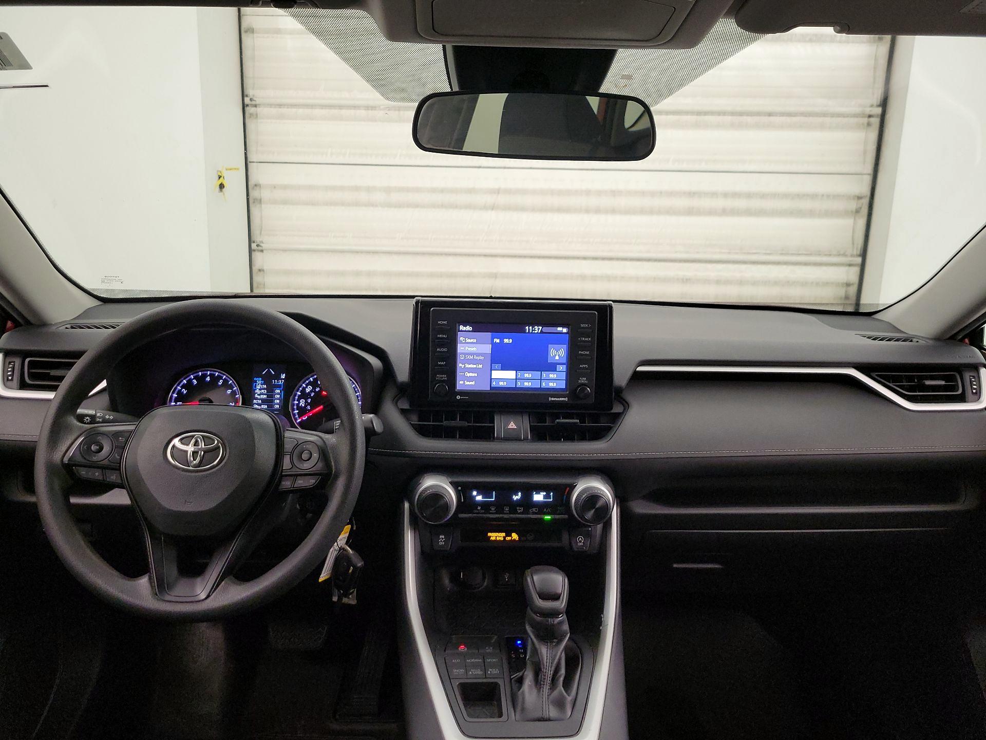 Thumbnail: 2020 Toyota RAV4 - 9