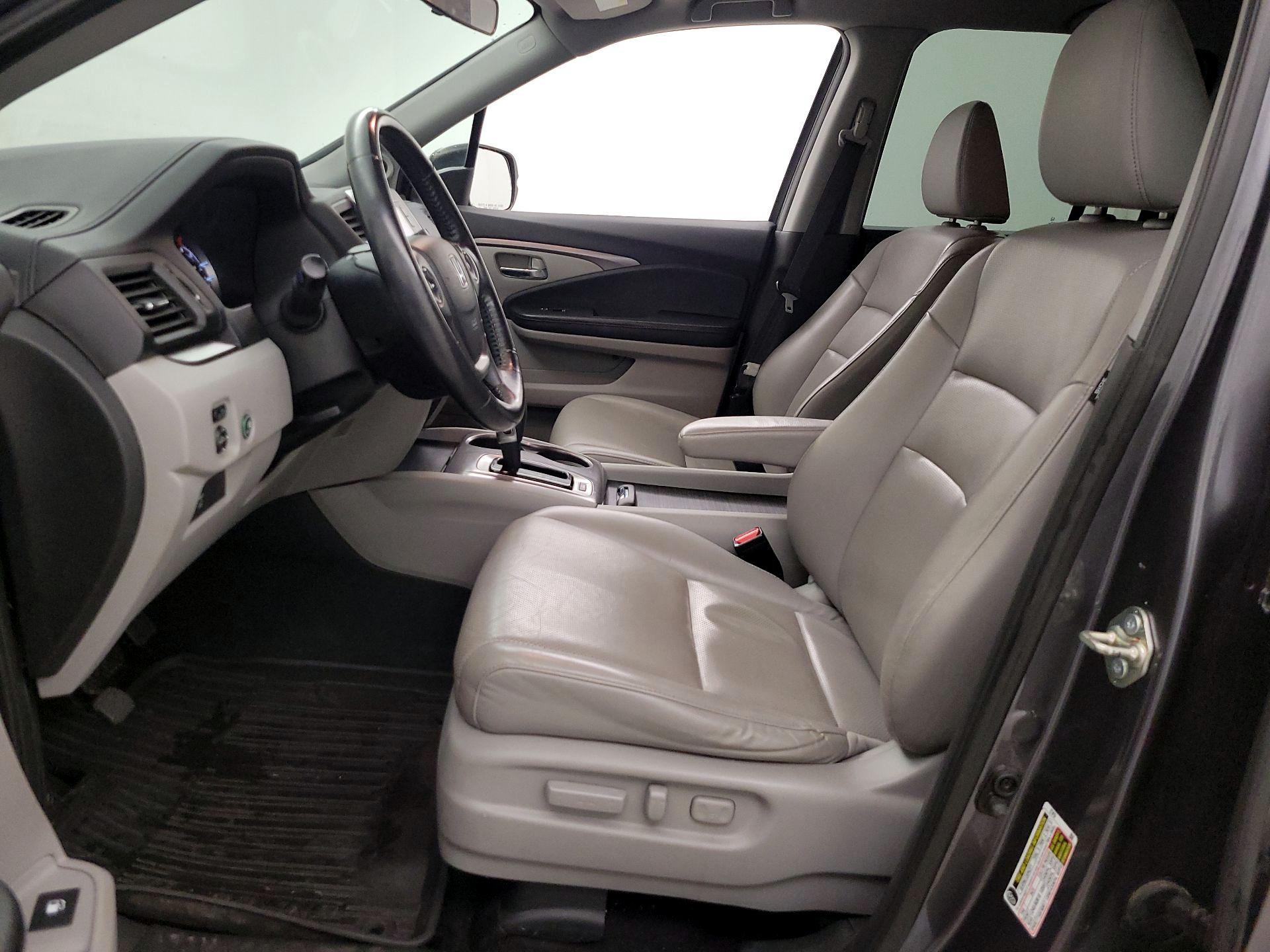 Thumbnail: 2017 Honda Ridgeline - 11