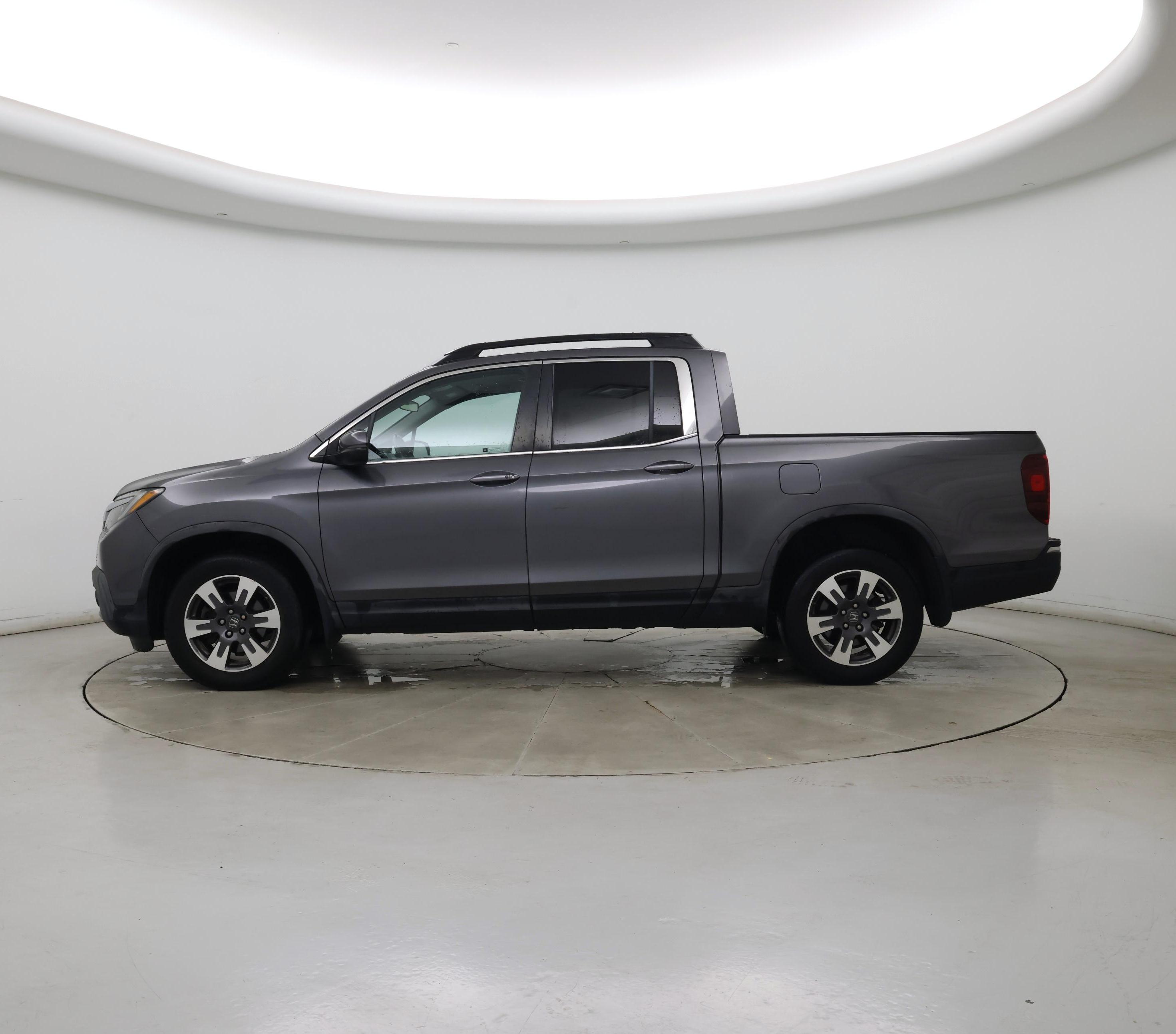 Thumbnail: 2017 Honda Ridgeline - 3