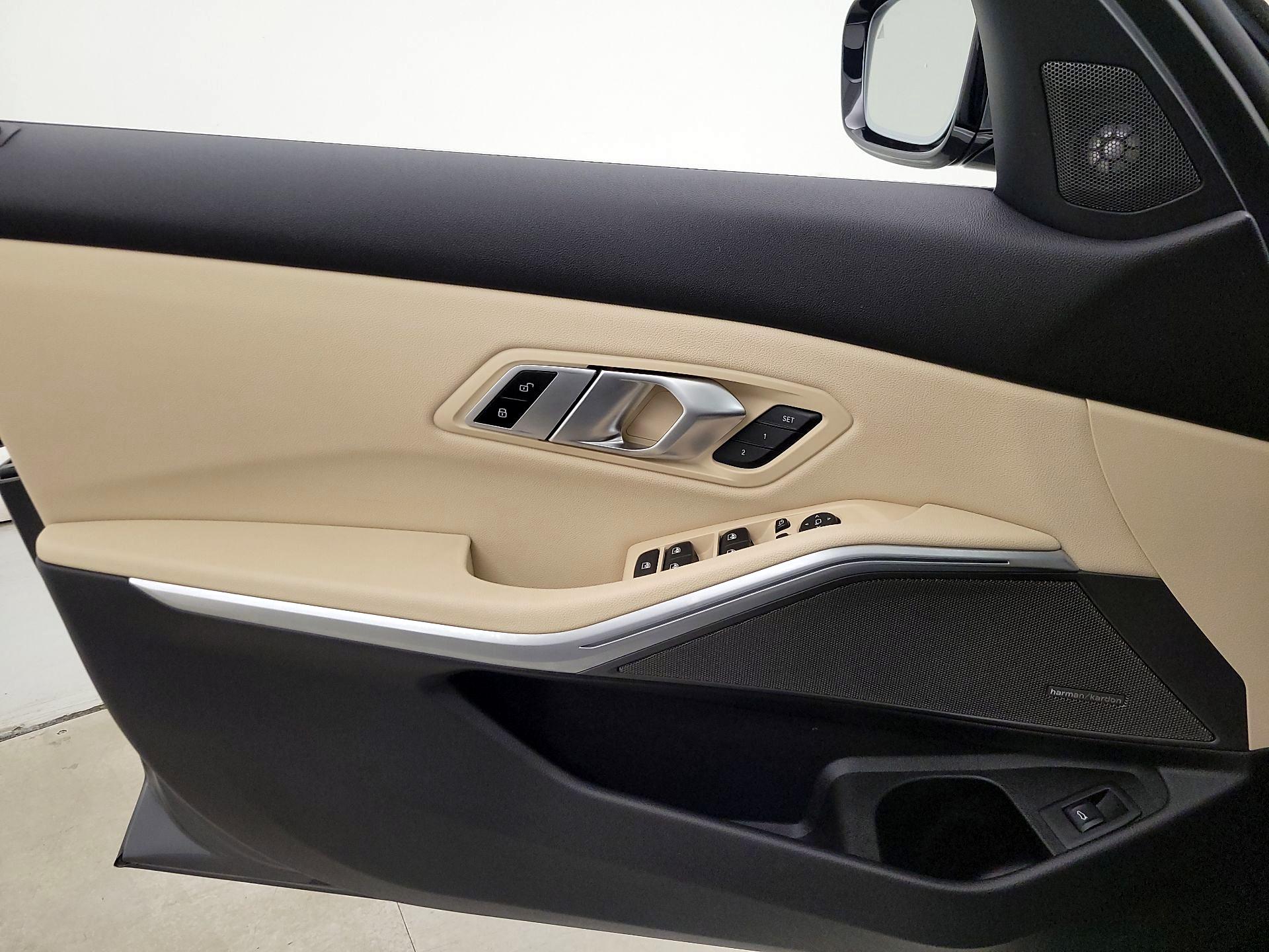 Thumbnail: 2020 BMW 3 Series - 12