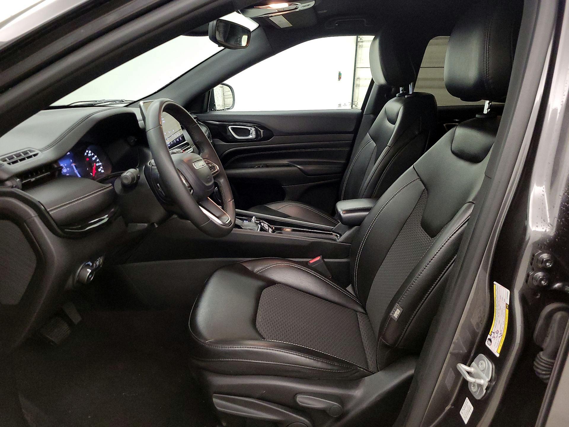 Thumbnail: 2023 Jeep Compass - 11