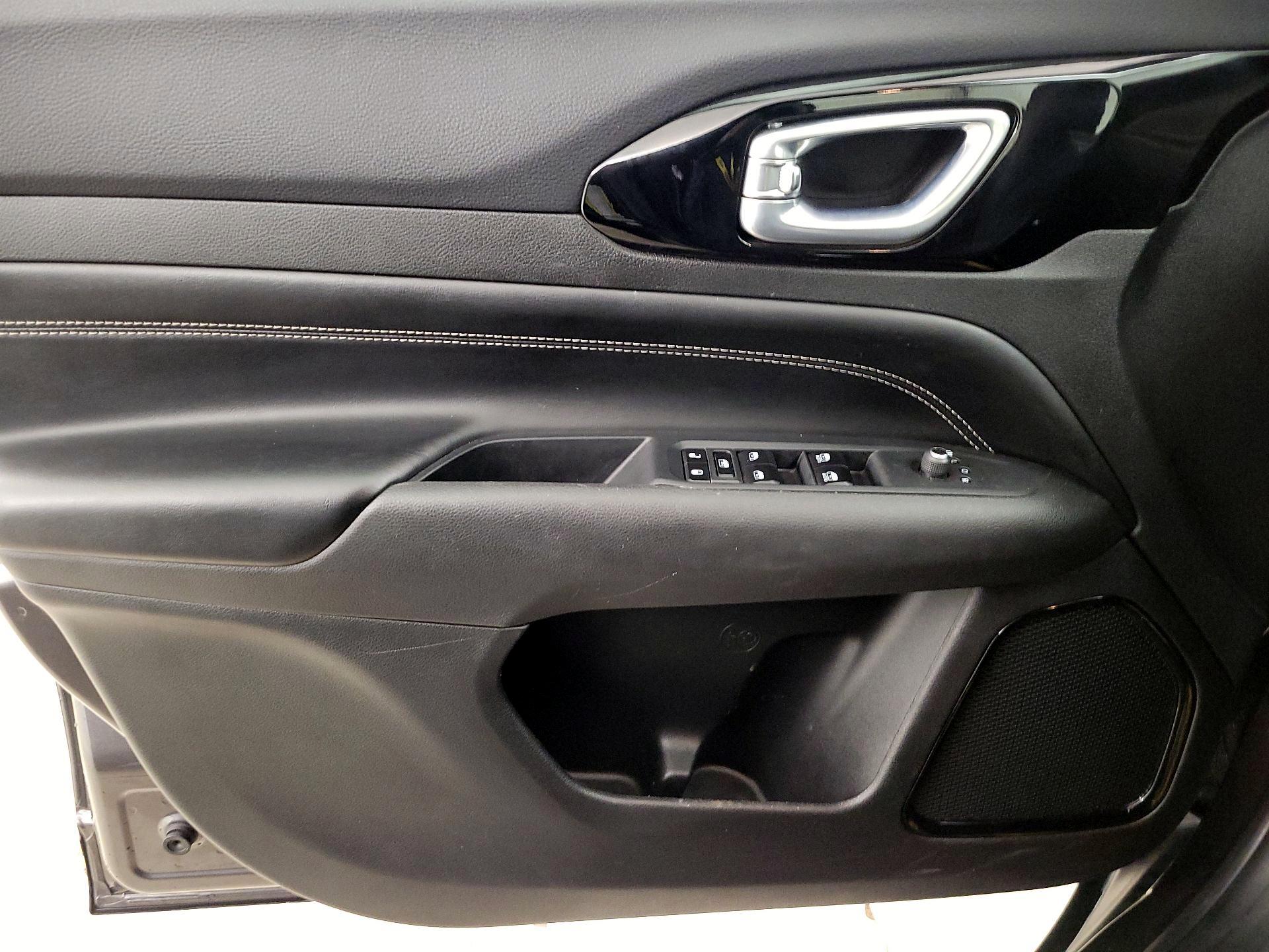 Thumbnail: 2023 Jeep Compass - 12