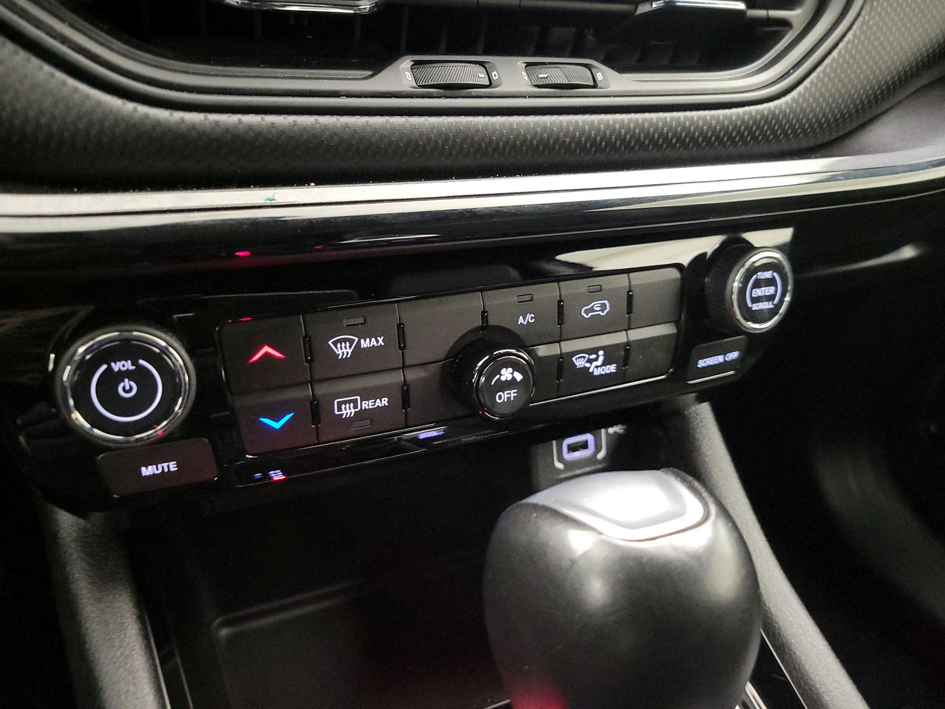 Thumbnail: 2023 Jeep Compass - 16