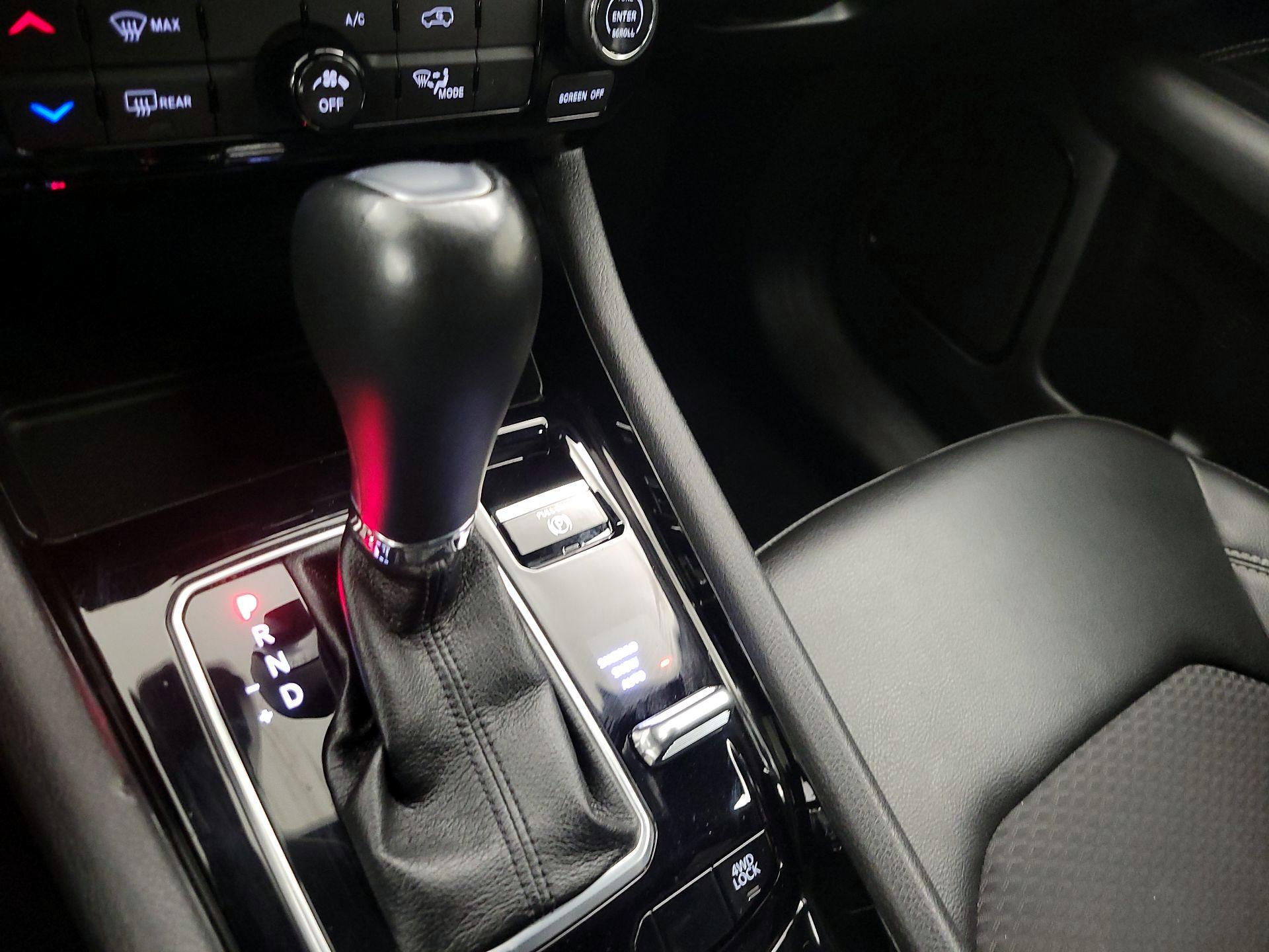 Thumbnail: 2023 Jeep Compass - 17