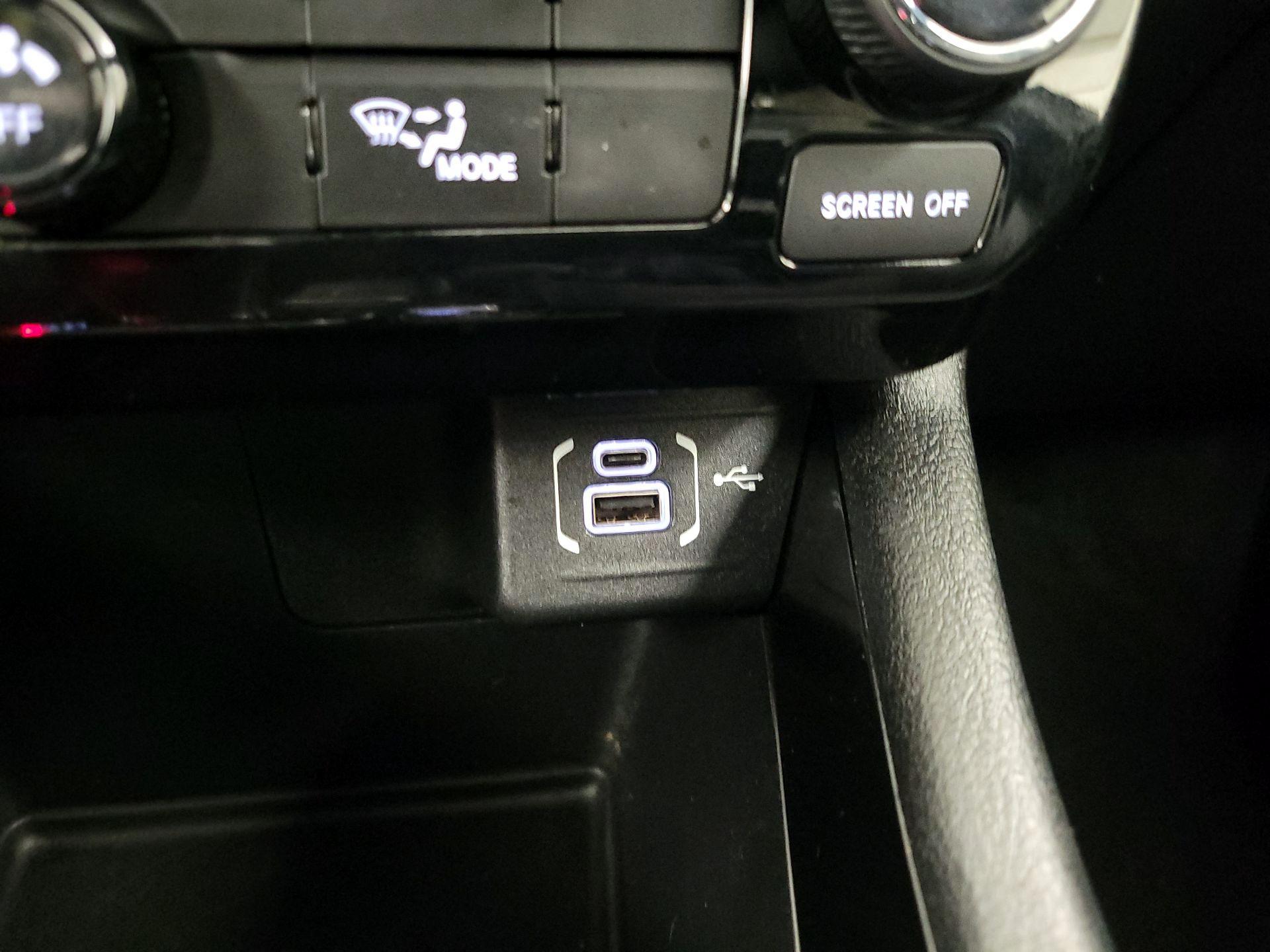 Thumbnail: 2023 Jeep Compass - 18