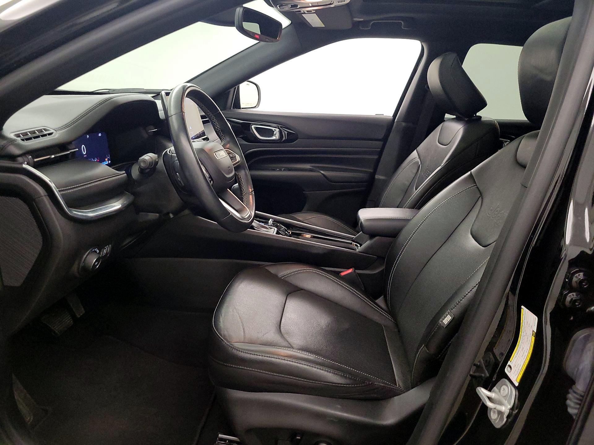 Thumbnail: 2022 Jeep Compass - 11