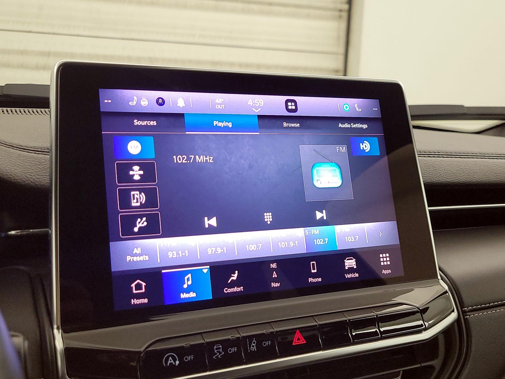 Thumbnail: 2022 Jeep Compass - 16