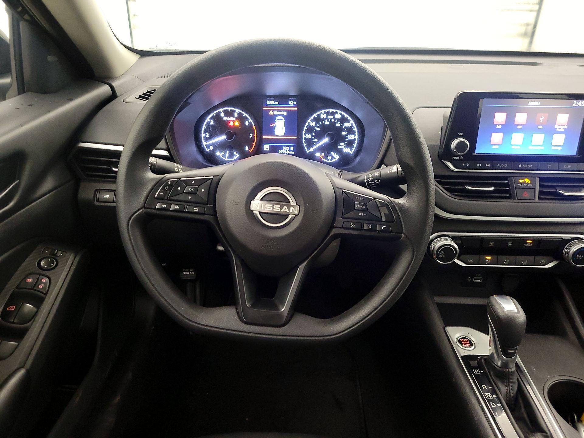 Thumbnail: 2023 Nissan Altima - 10