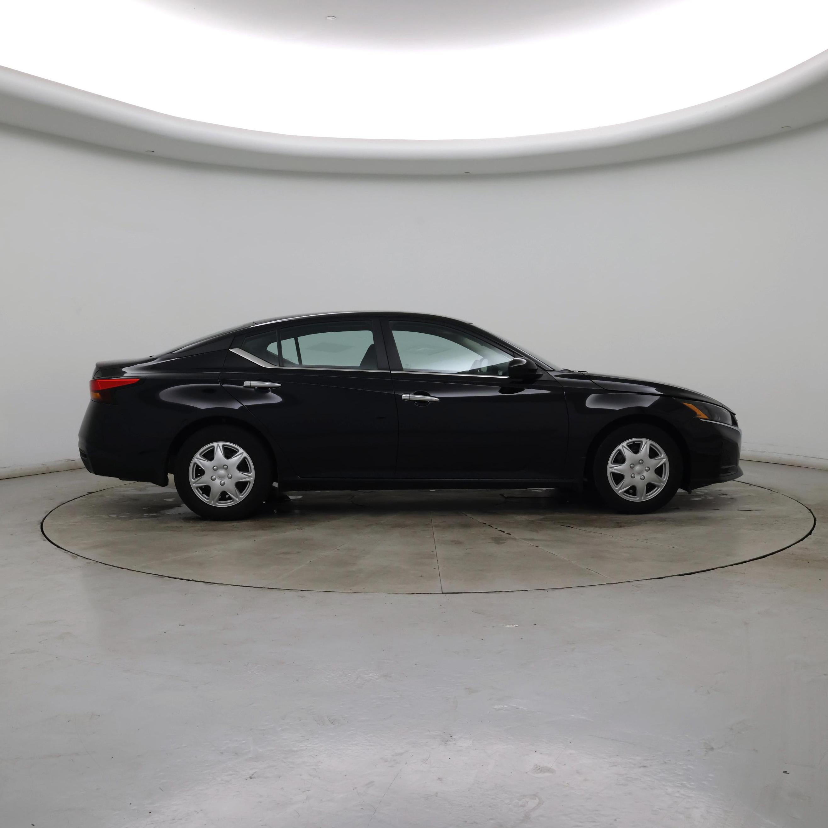 Thumbnail: 2023 Nissan Altima - 7