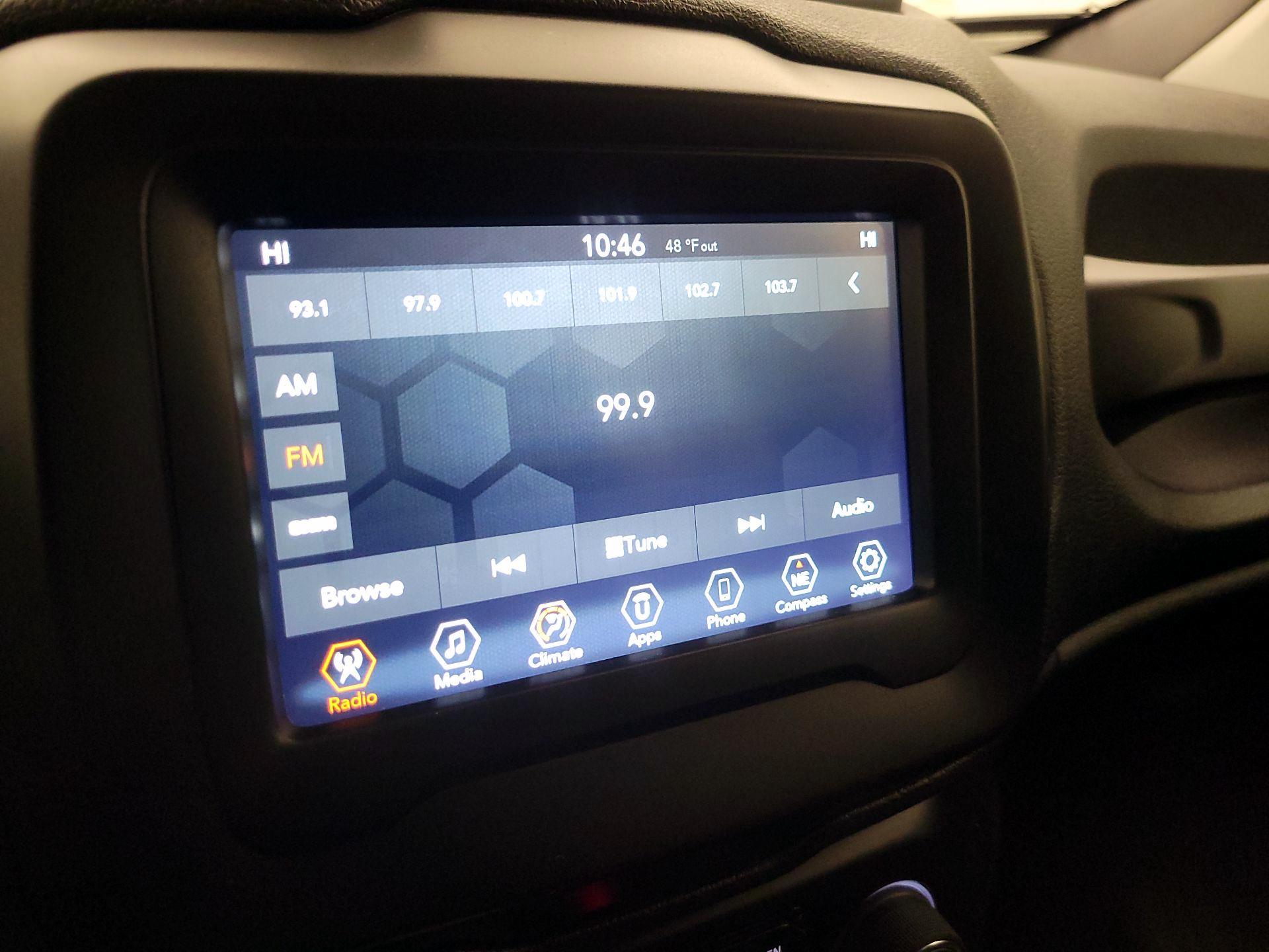 Thumbnail: 2020 Jeep Renegade - 15