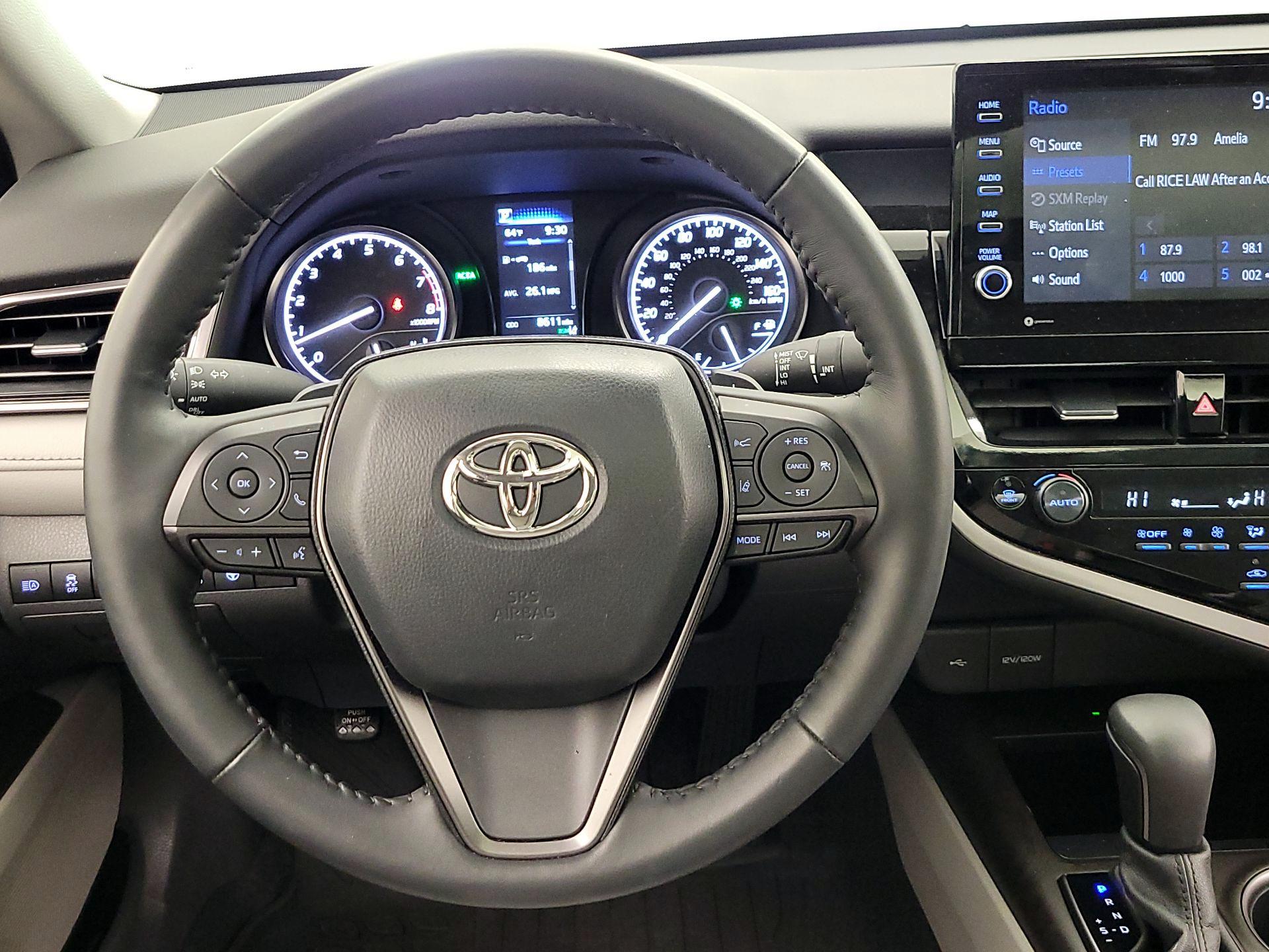 Thumbnail: 2023 Toyota Camry - 10