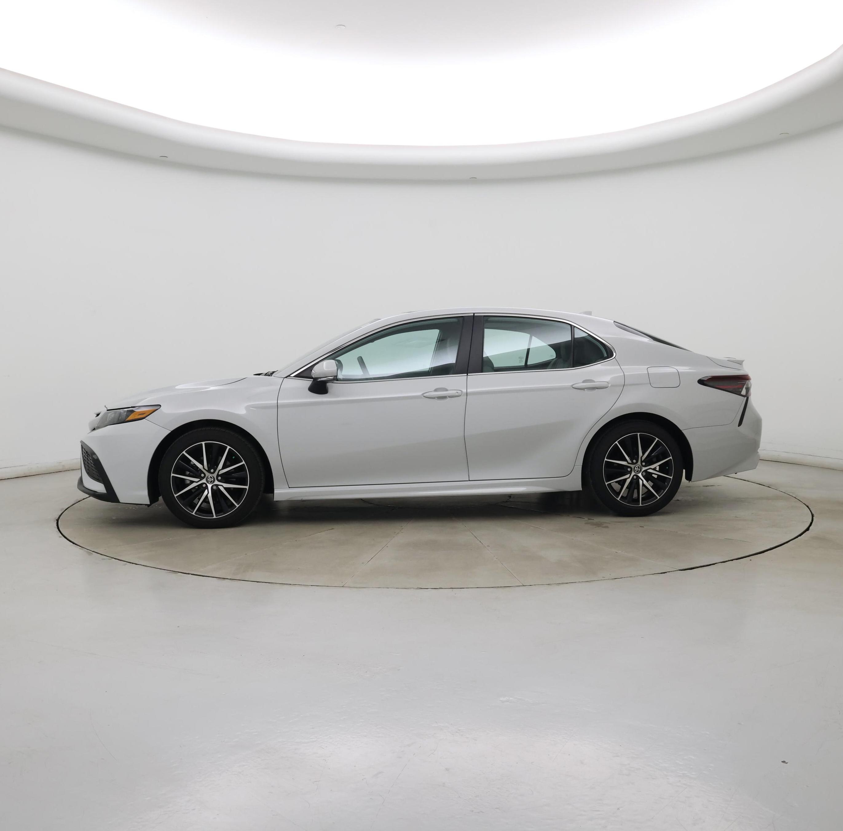 Thumbnail: 2023 Toyota Camry - 3