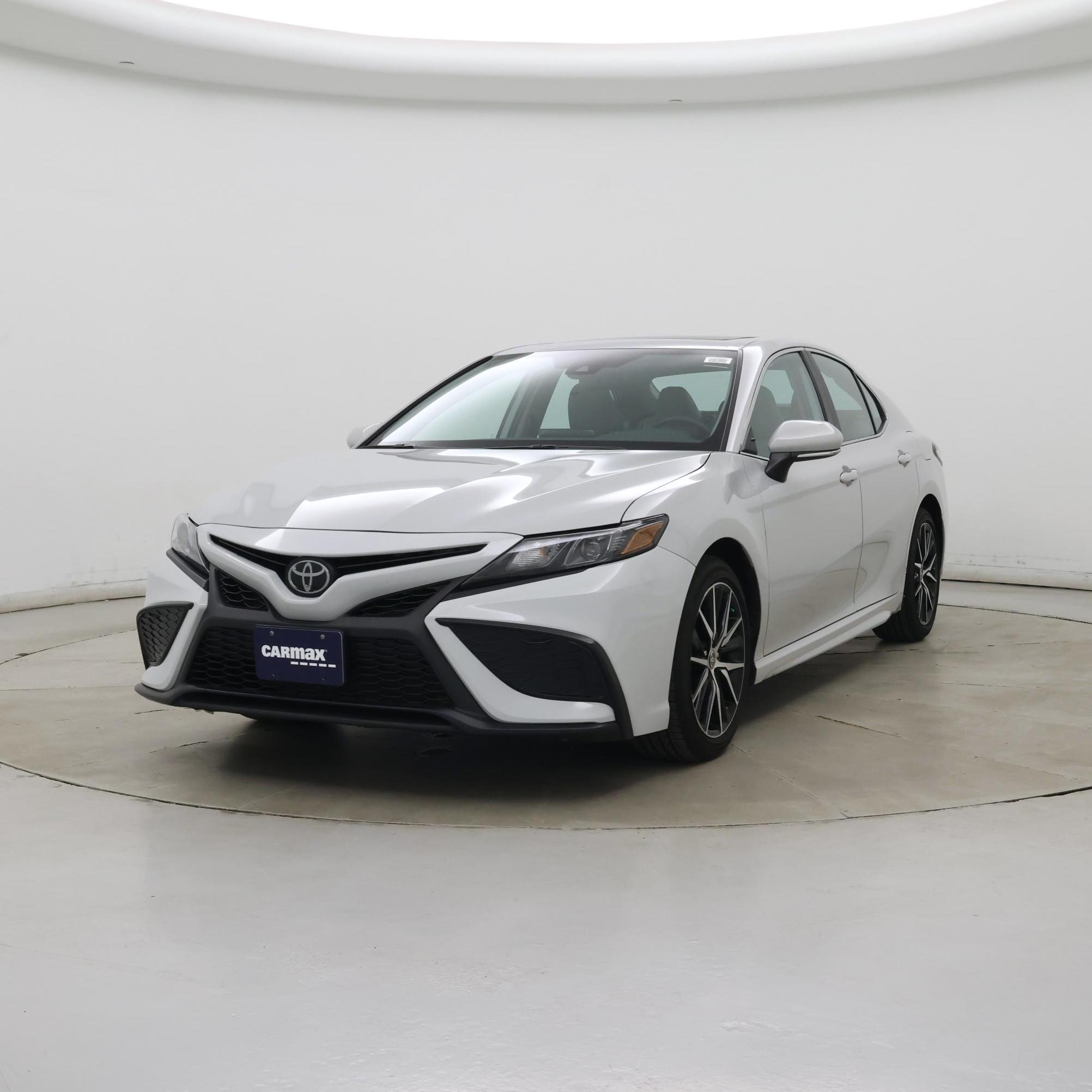Thumbnail: 2023 Toyota Camry - 4
