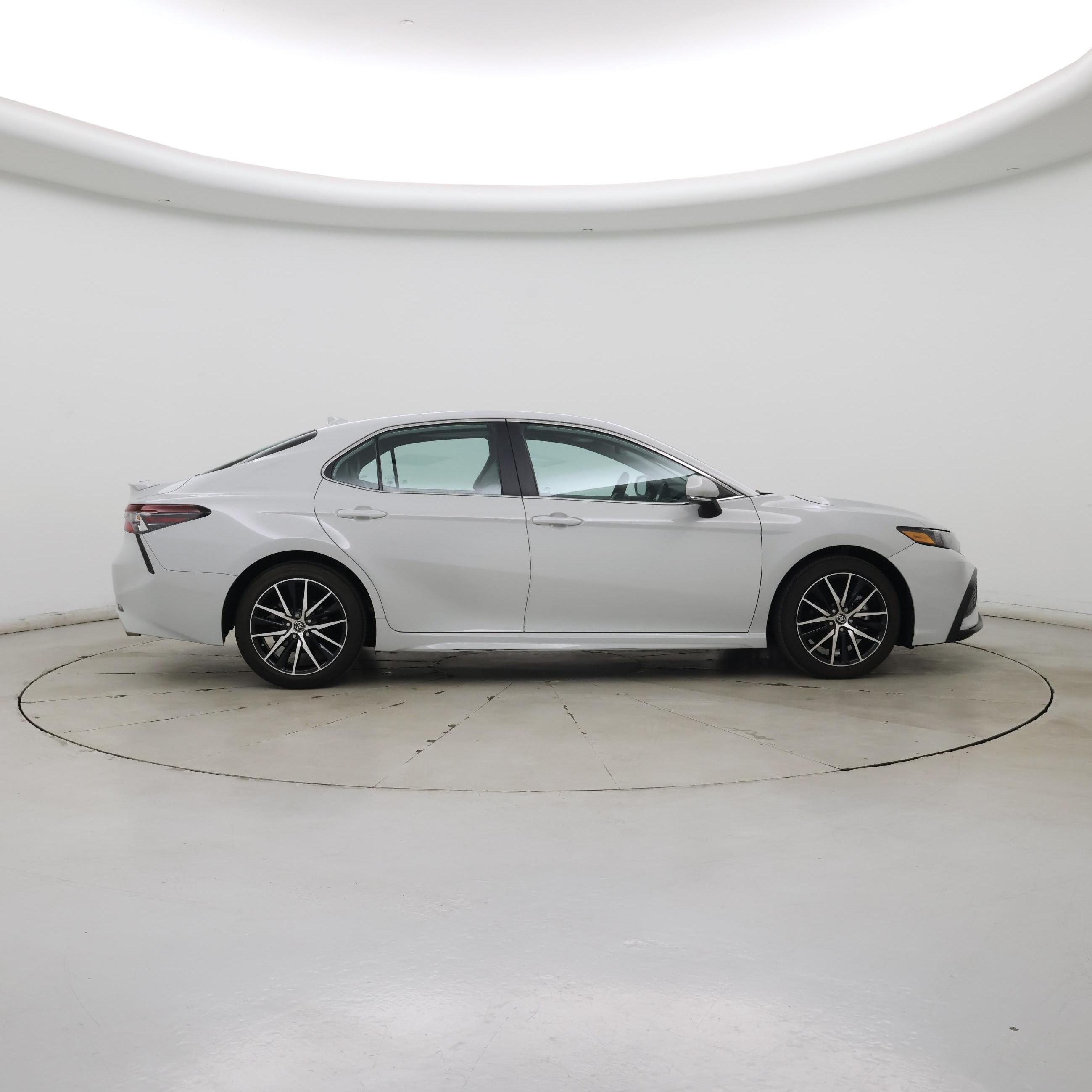 Thumbnail: 2023 Toyota Camry - 7