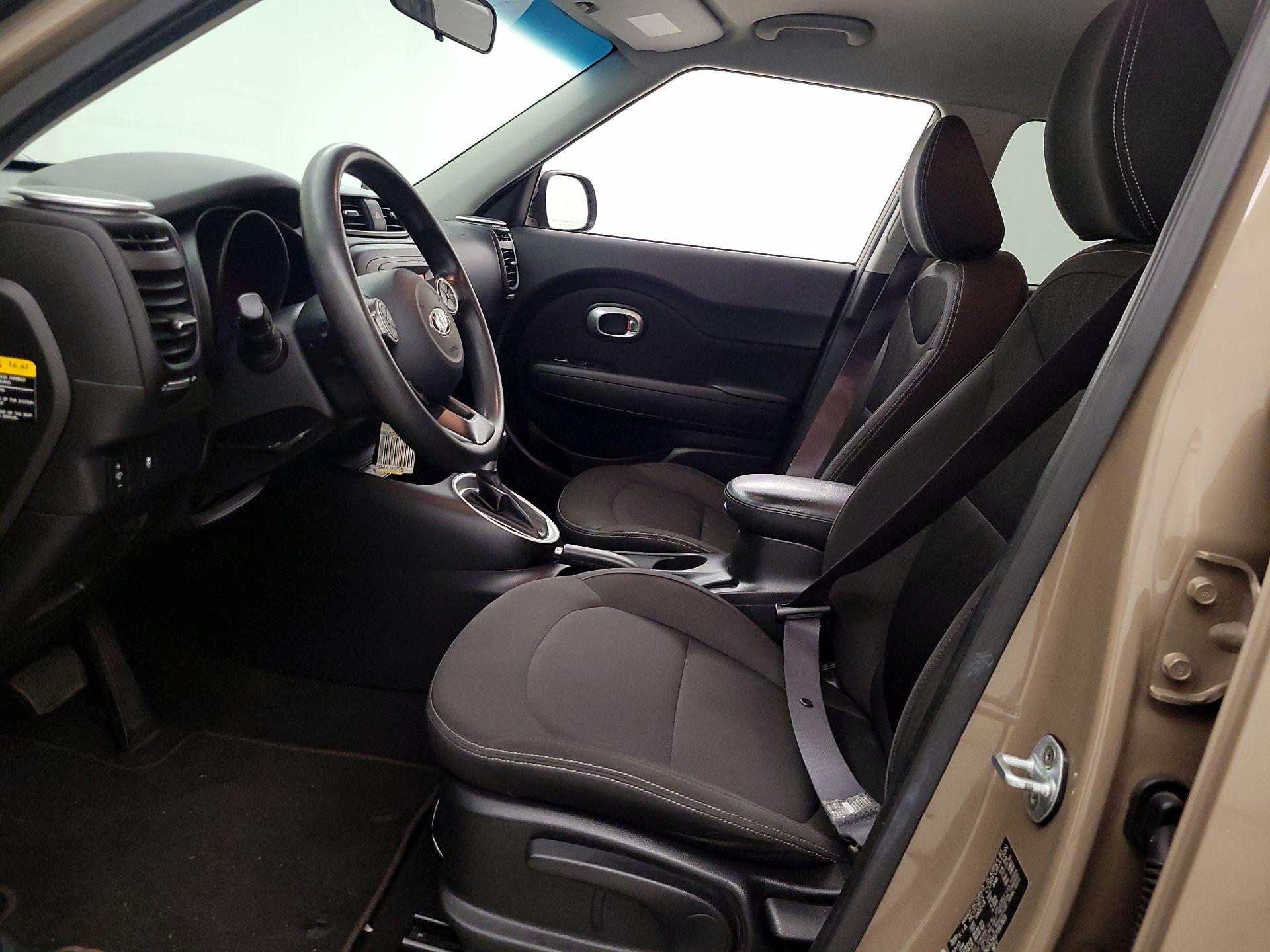 Thumbnail: 2016 Kia Soul - 11