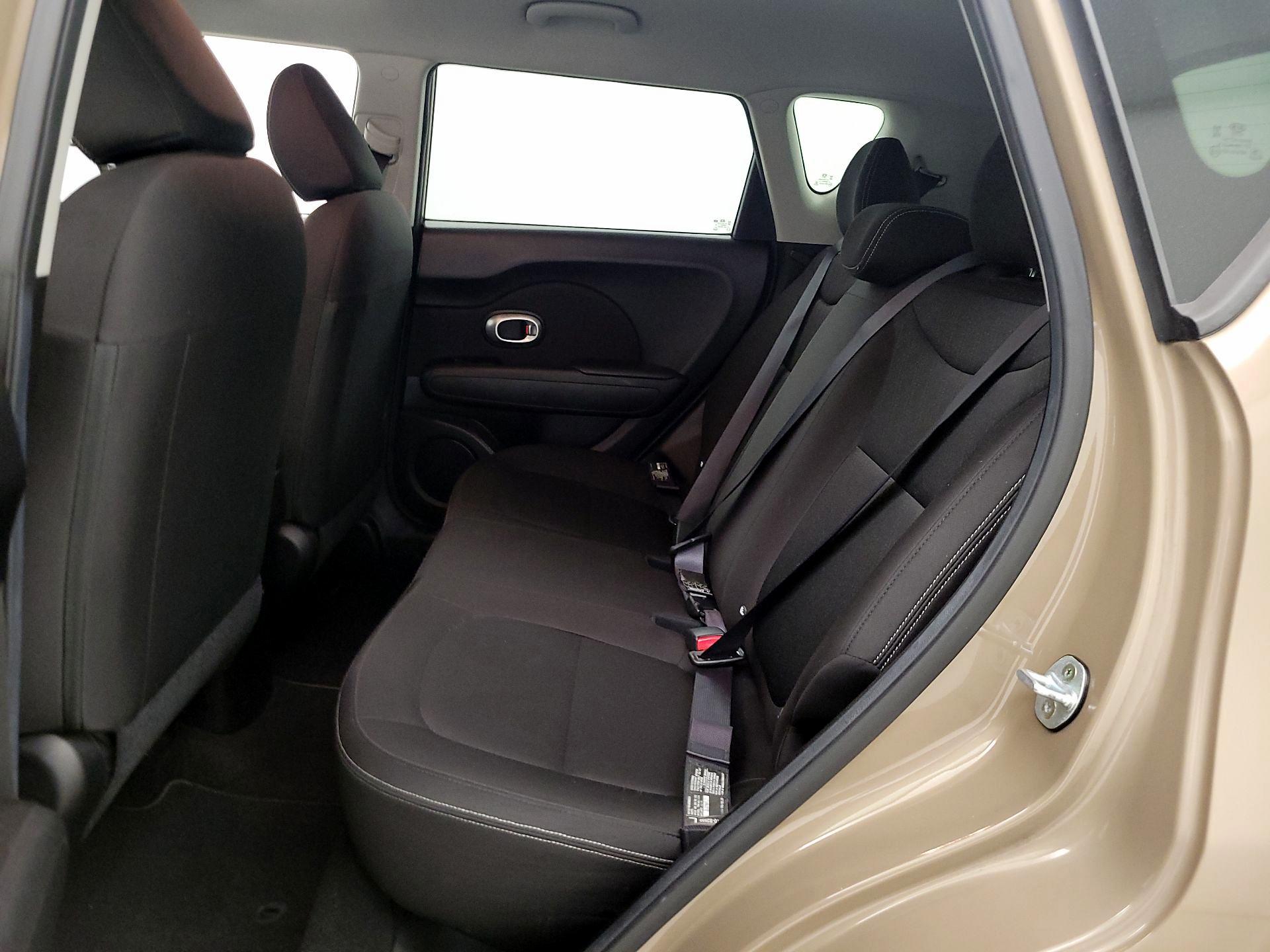 Thumbnail: 2016 Kia Soul - 18