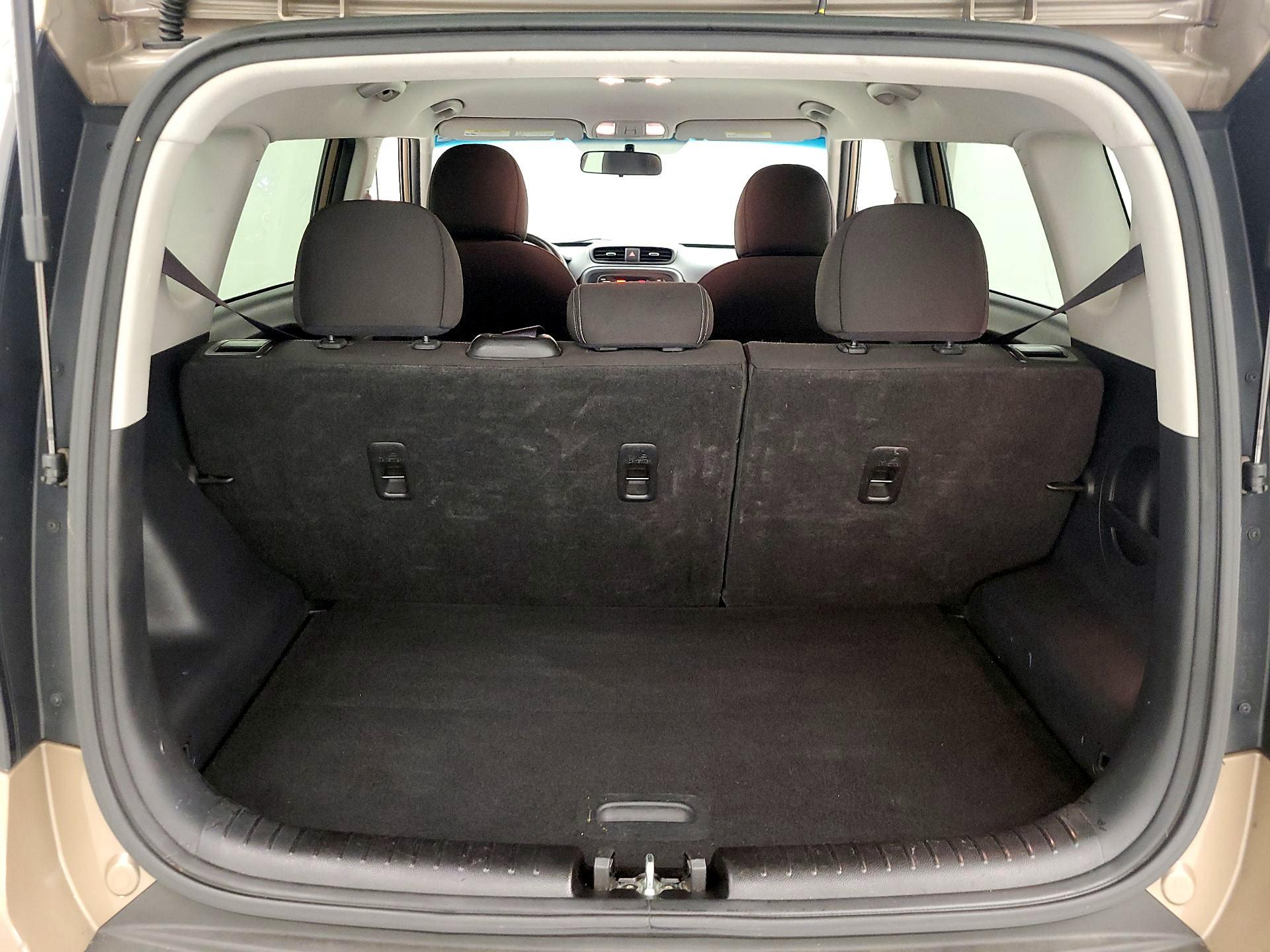 Thumbnail: 2016 Kia Soul - 19