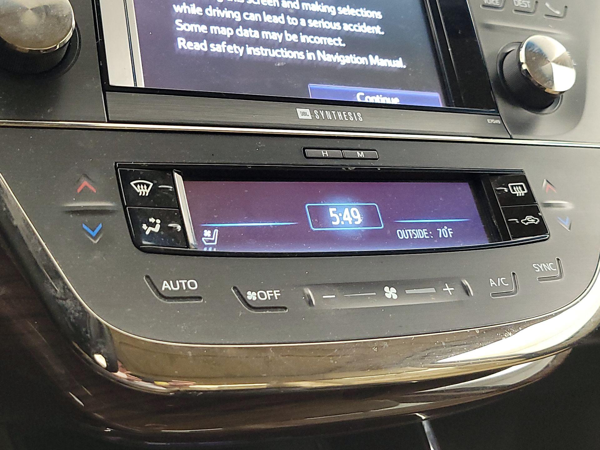 Thumbnail: 2014 Toyota Avalon - 17