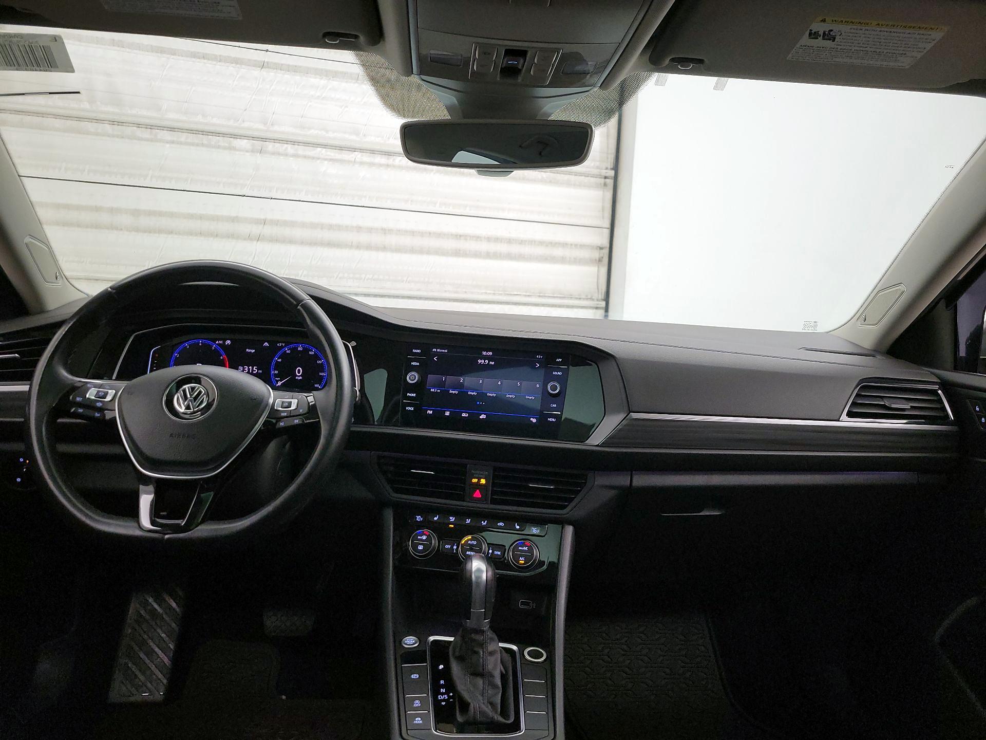 Thumbnail: 2019 Volkswagen Jetta - 9