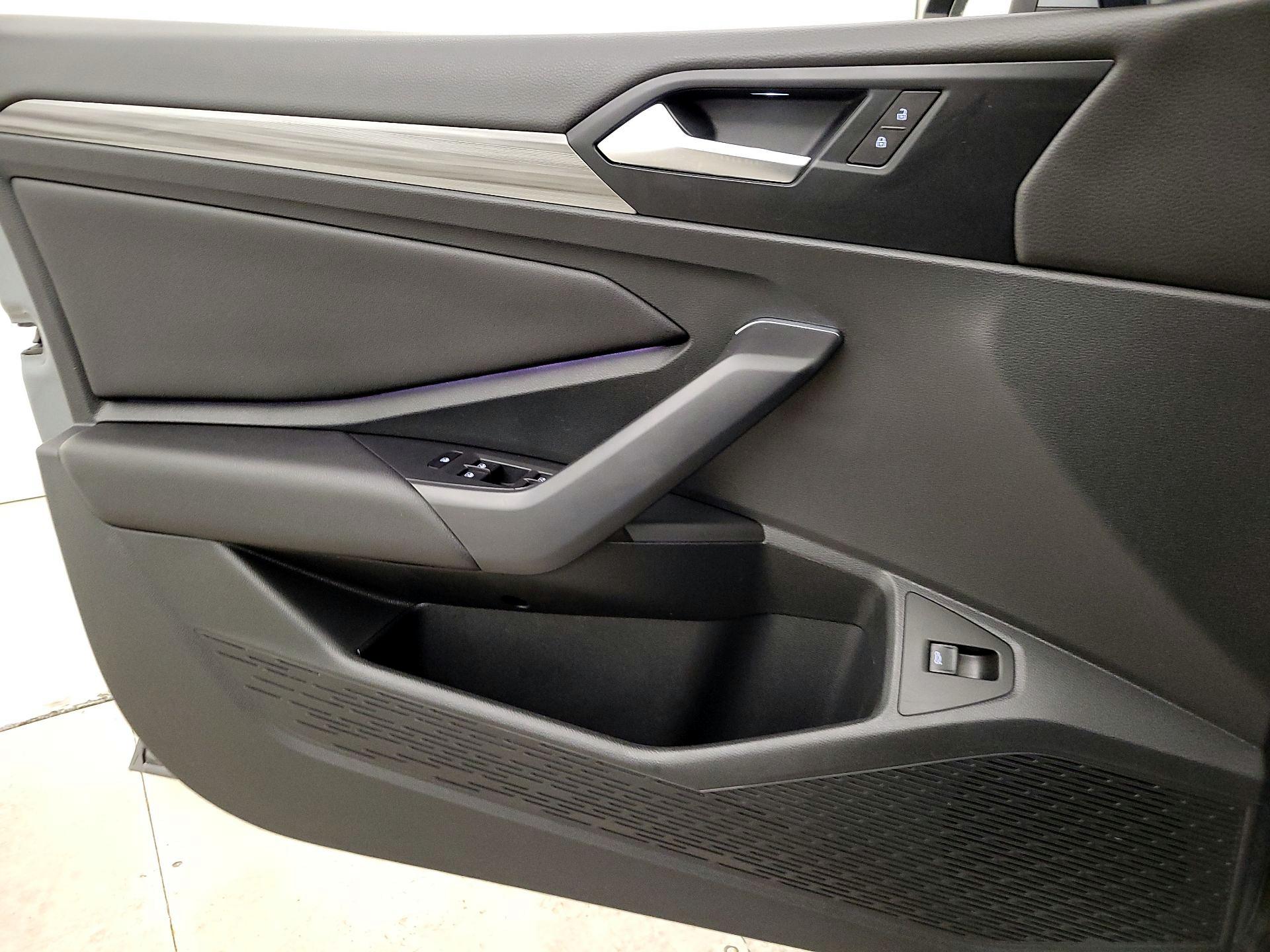 Thumbnail: 2019 Volkswagen Jetta - 12