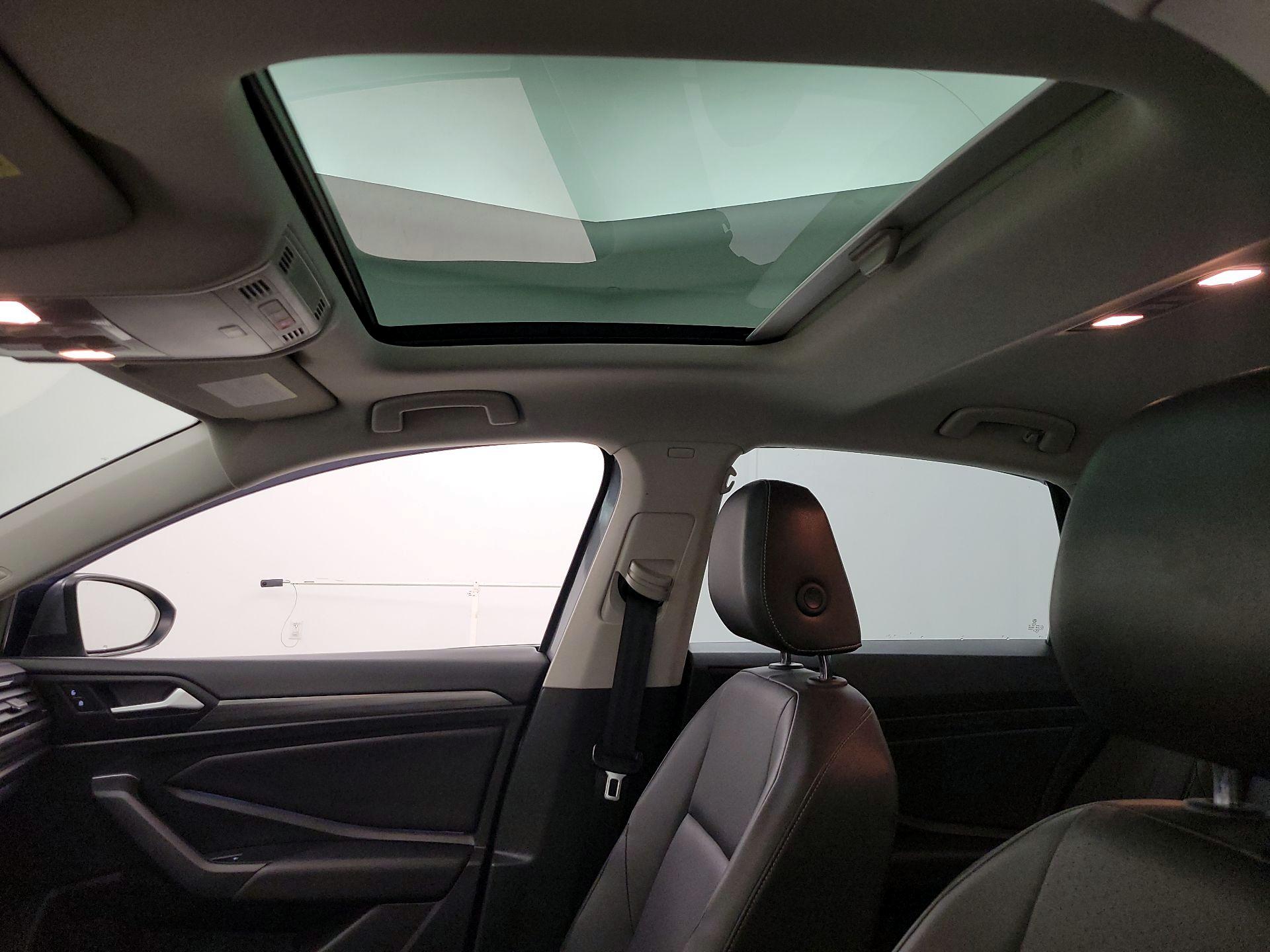 Thumbnail: 2019 Volkswagen Jetta - 19