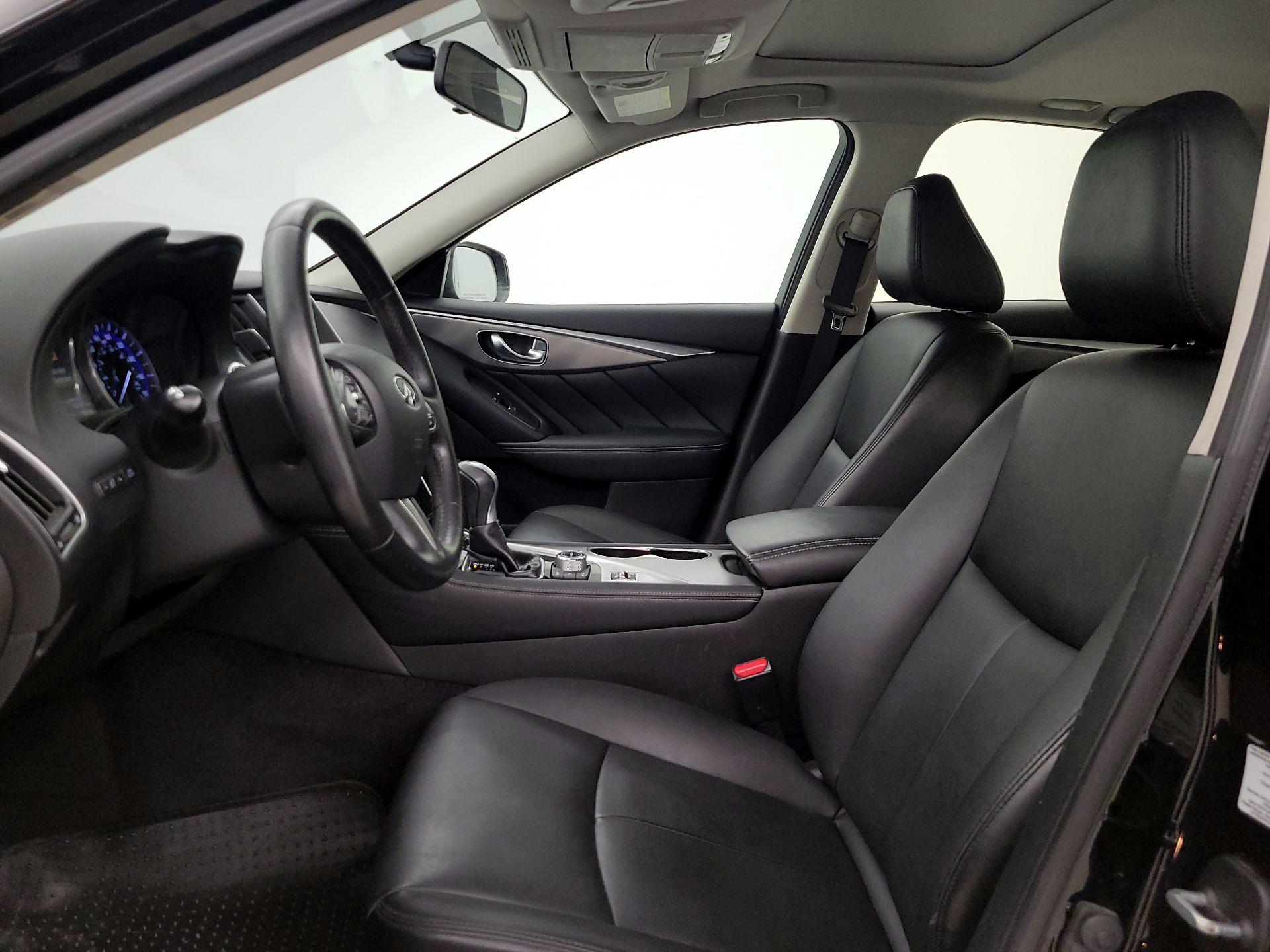 Thumbnail: 2015 INFINITI Q50 - 11