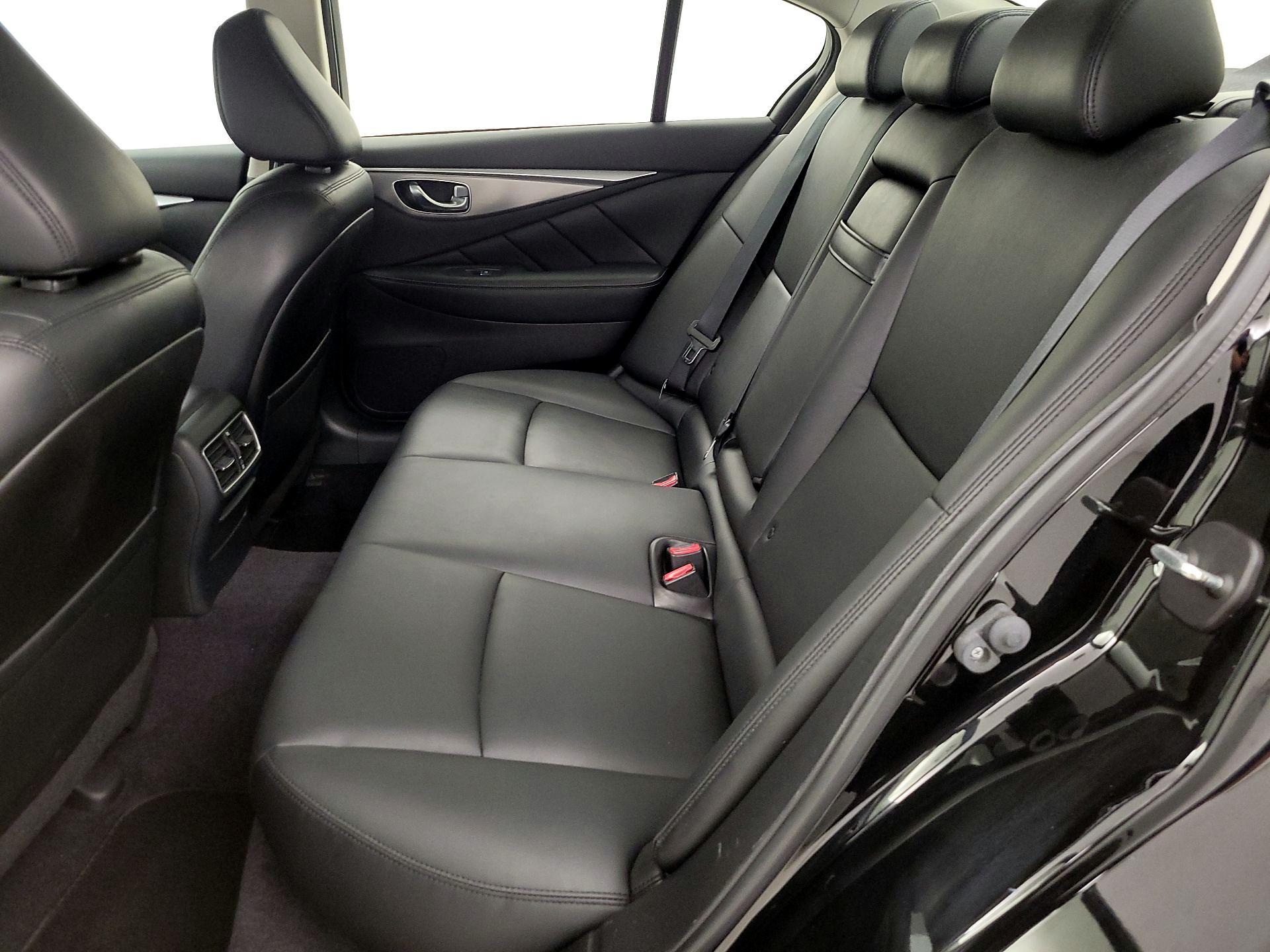 Thumbnail: 2015 INFINITI Q50 - 20