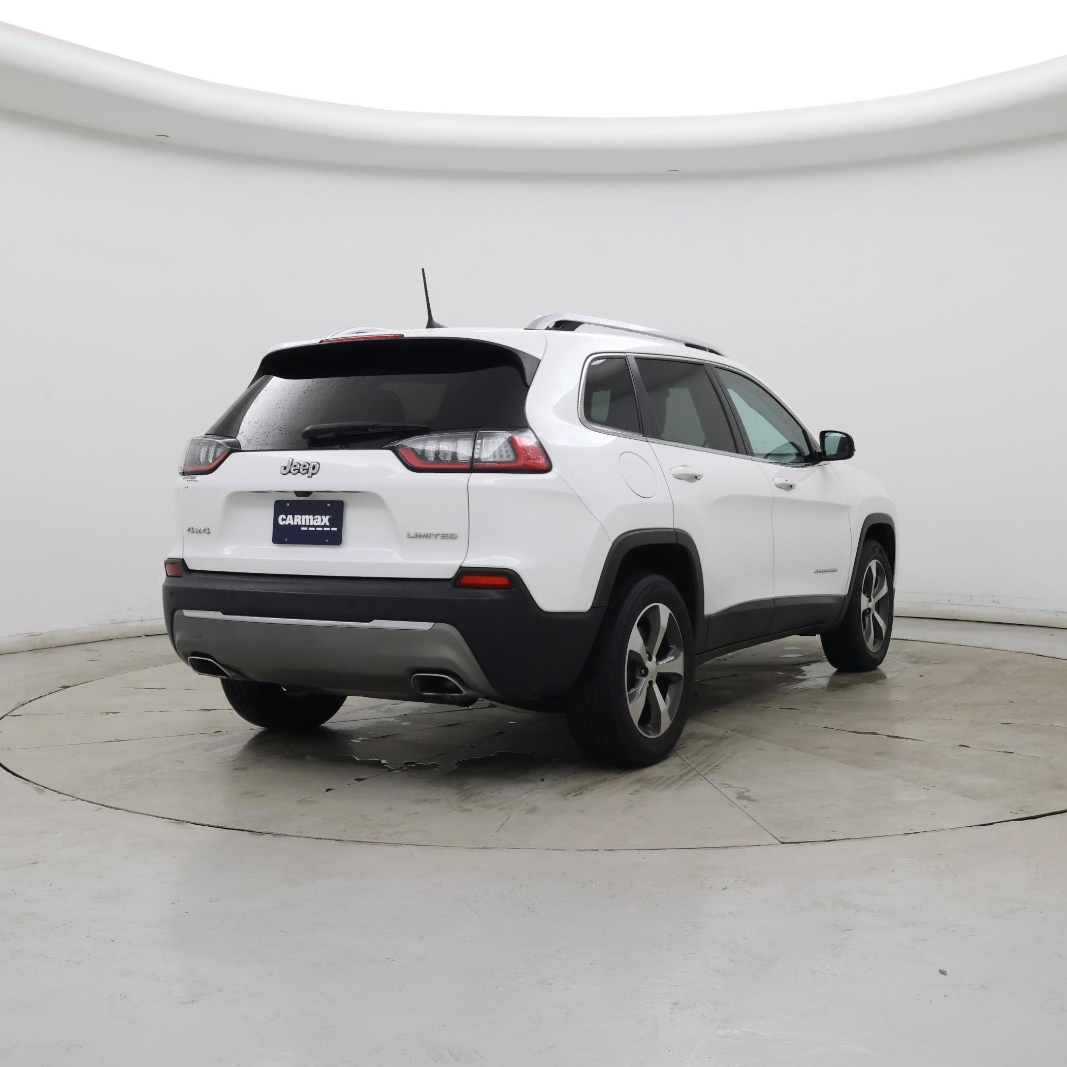 Thumbnail: 2019 Jeep Cherokee - 8