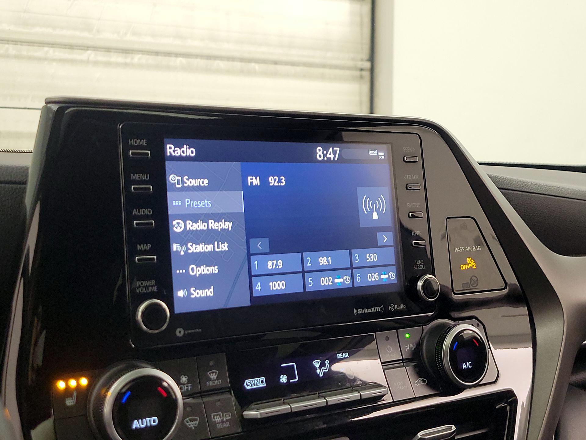 Thumbnail: 2021 Toyota Highlander - 16