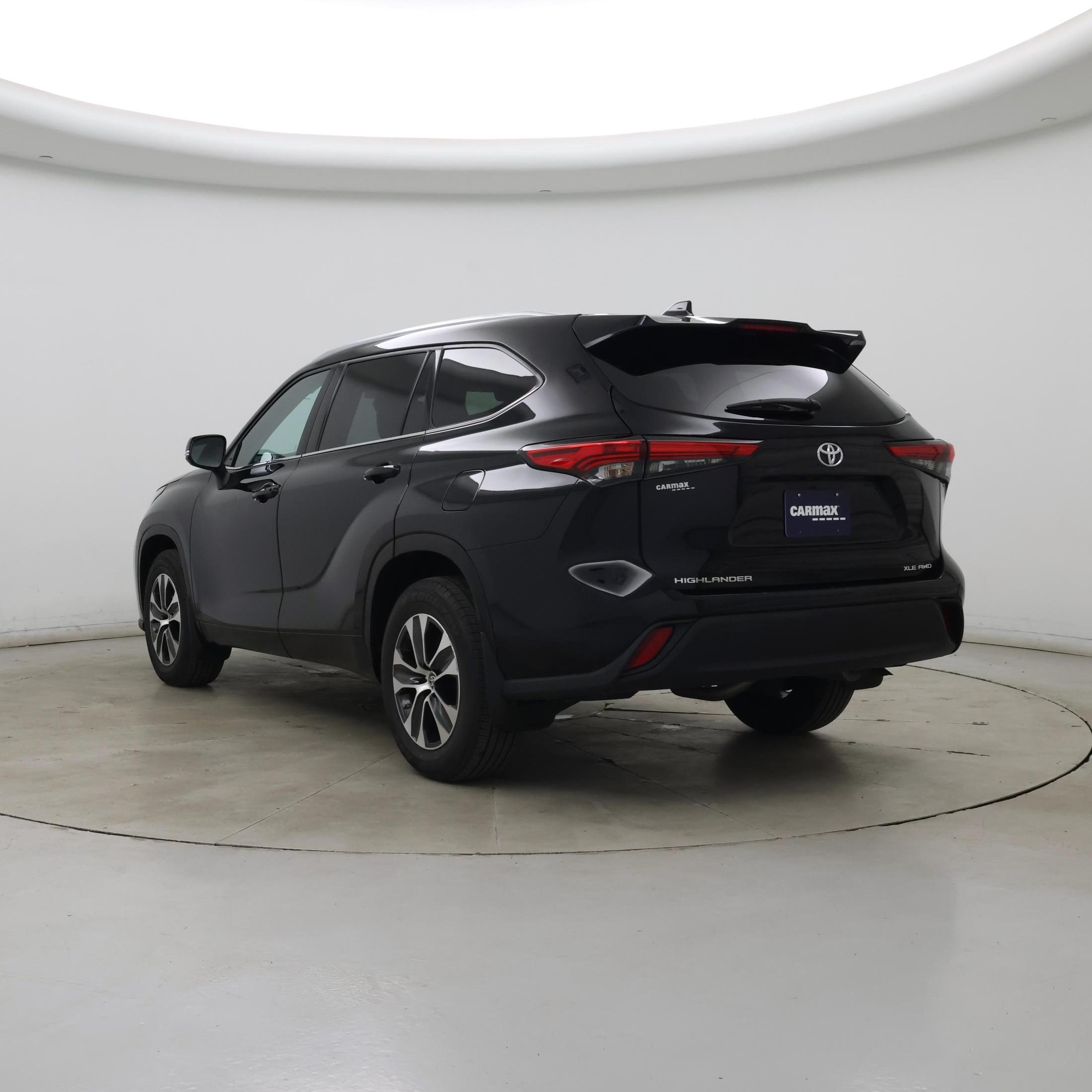 Thumbnail: 2021 Toyota Highlander - 2