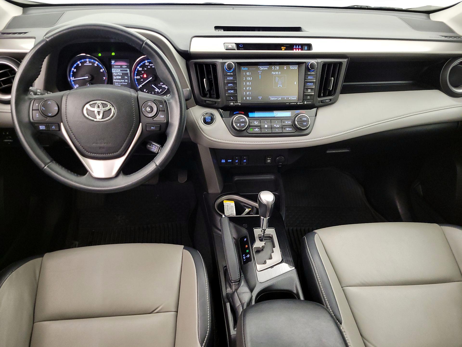 Thumbnail: 2017 Toyota RAV4 - 9