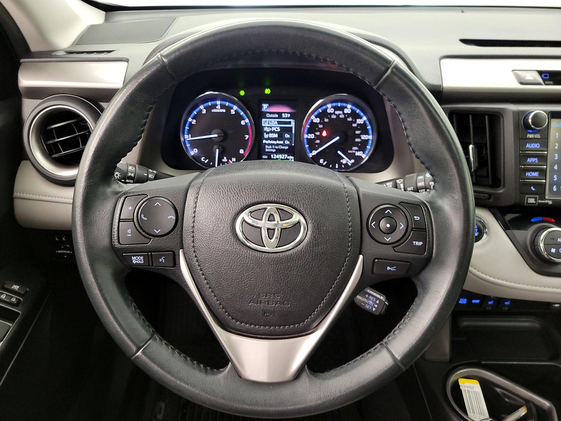 Thumbnail: 2017 Toyota RAV4 - 10