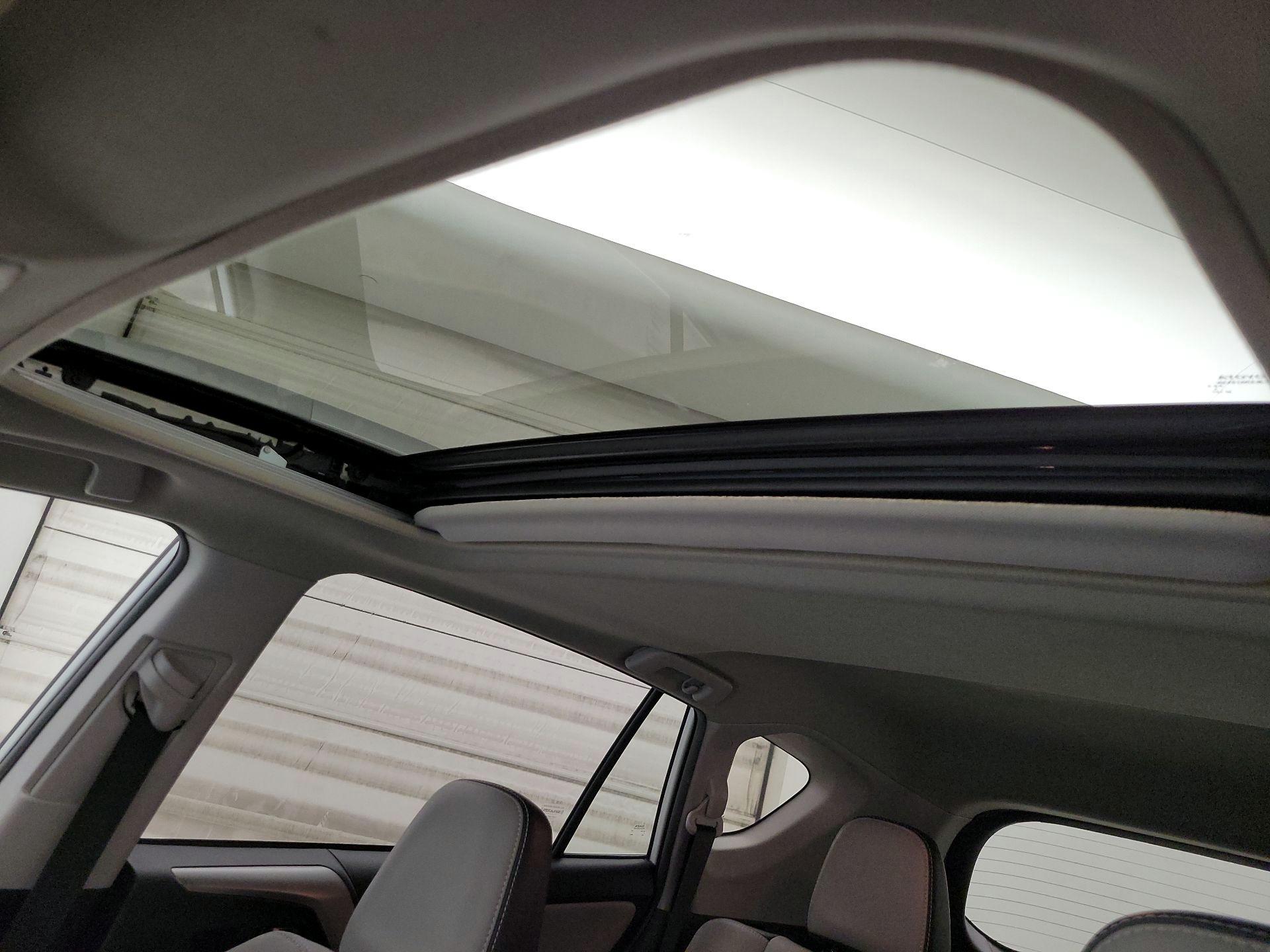 Thumbnail: 2017 Toyota RAV4 - 19