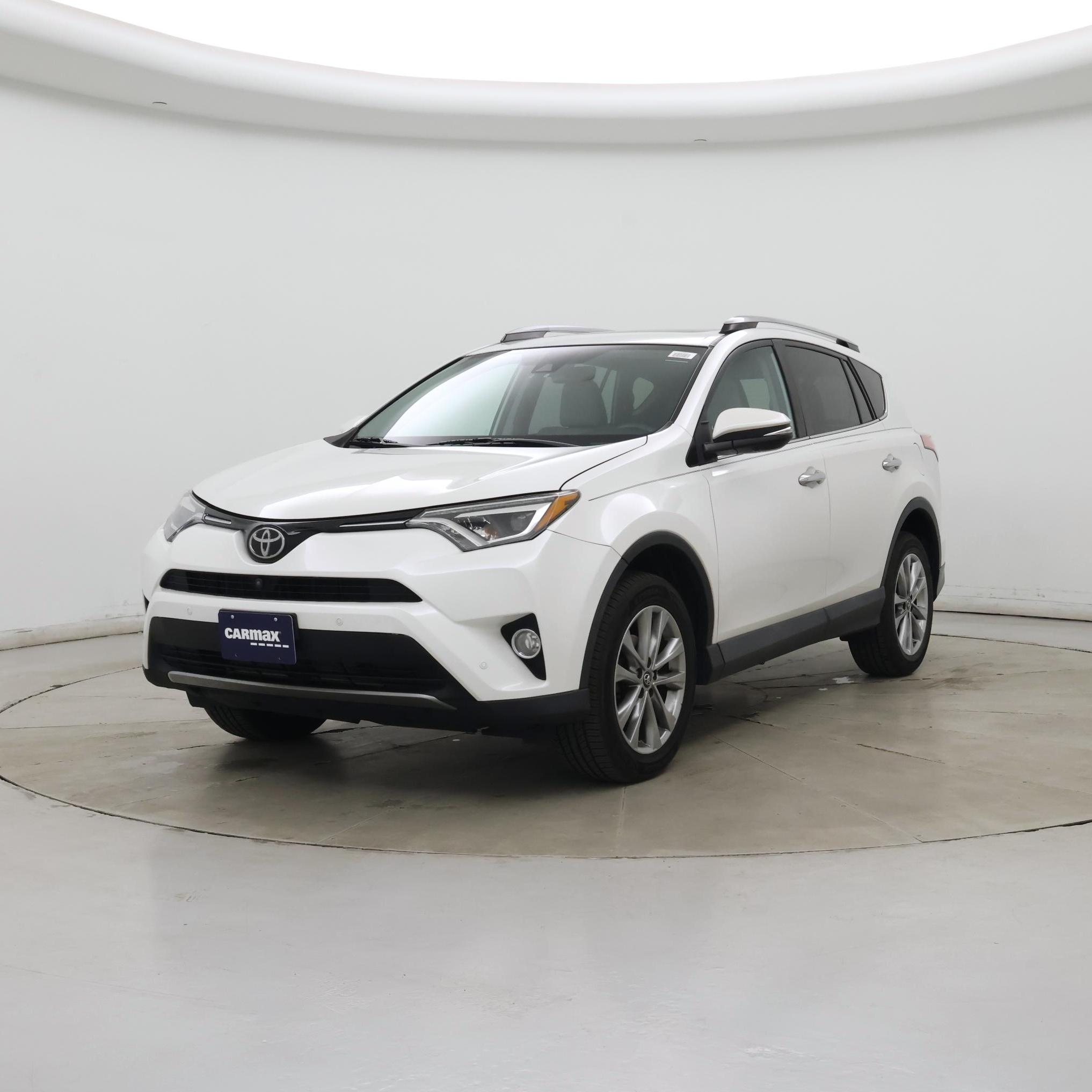 Thumbnail: 2017 Toyota RAV4 - 4