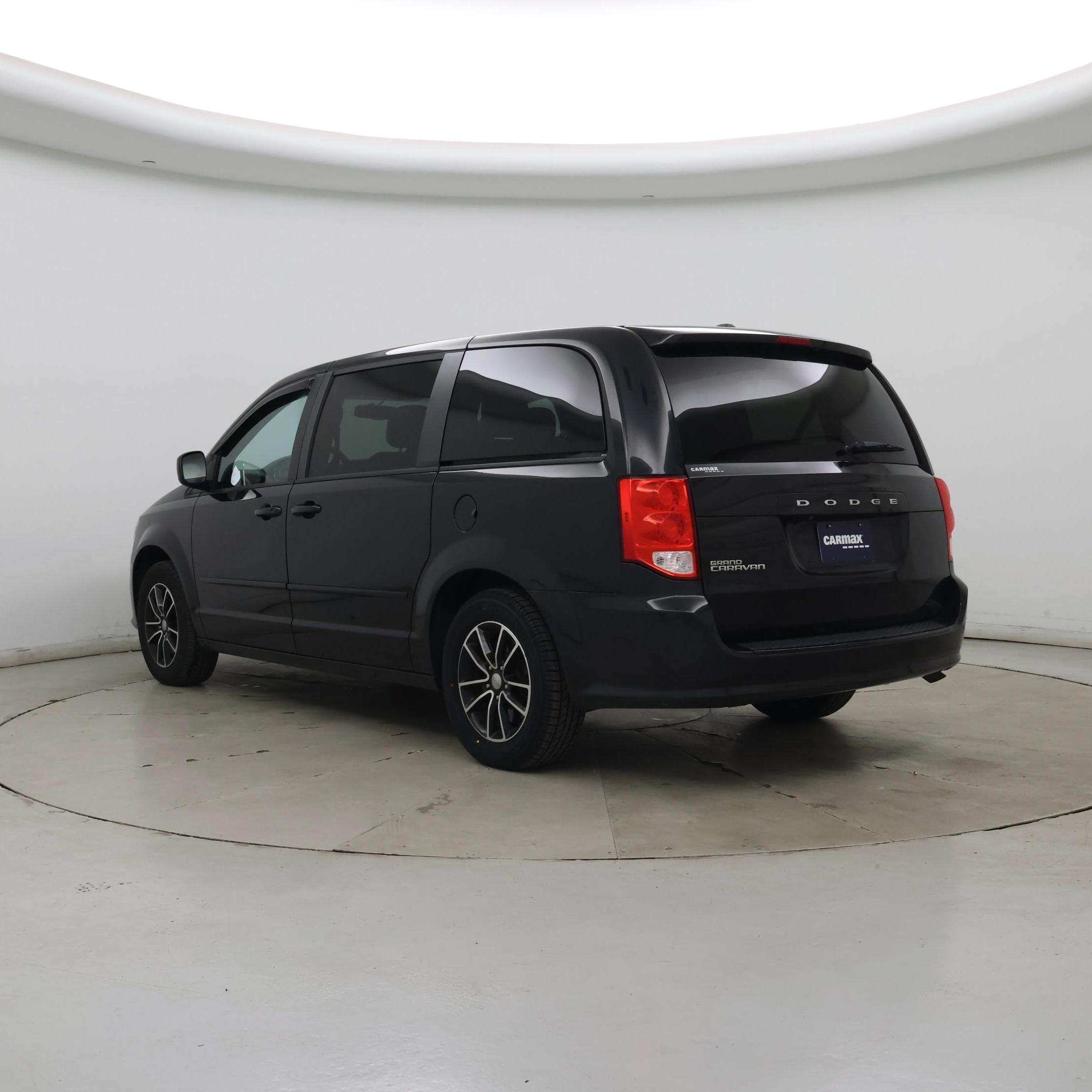 Thumbnail: 2016 Dodge Grand Caravan - 2