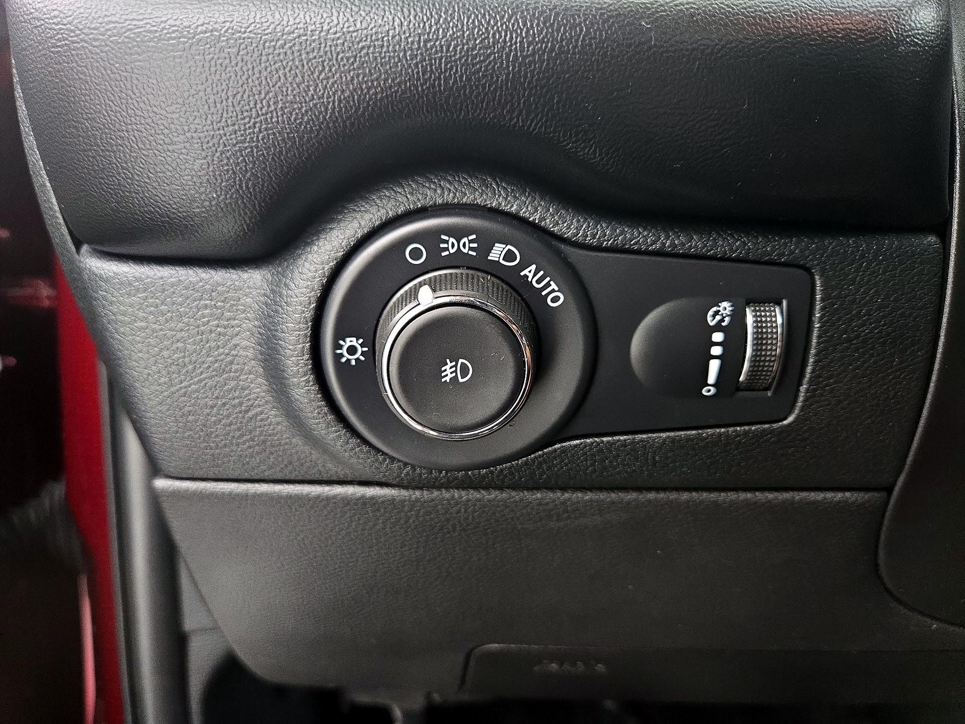 Thumbnail: 2022 Dodge Durango - 13