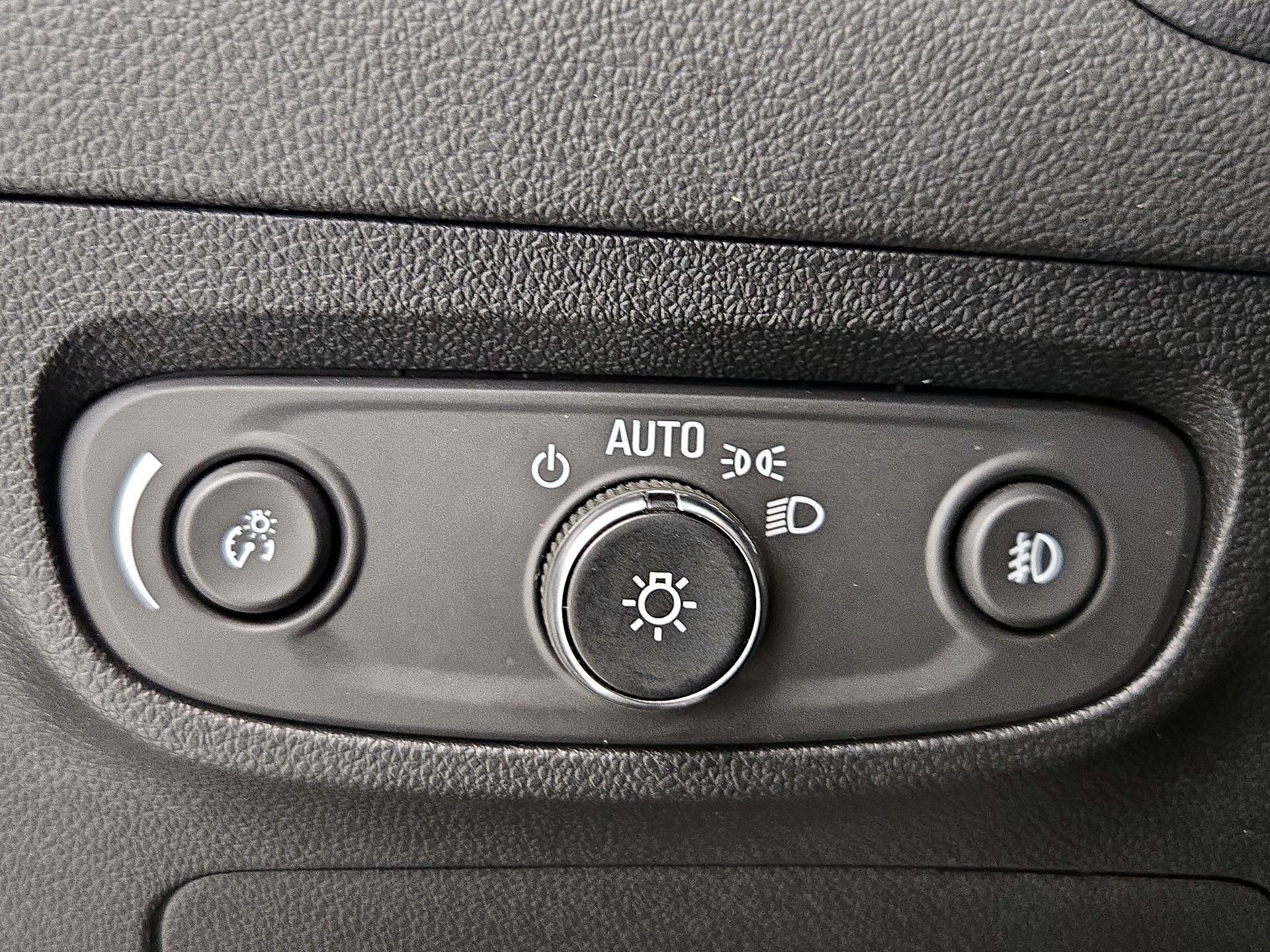 Thumbnail: 2021 Buick Encore GX - 13