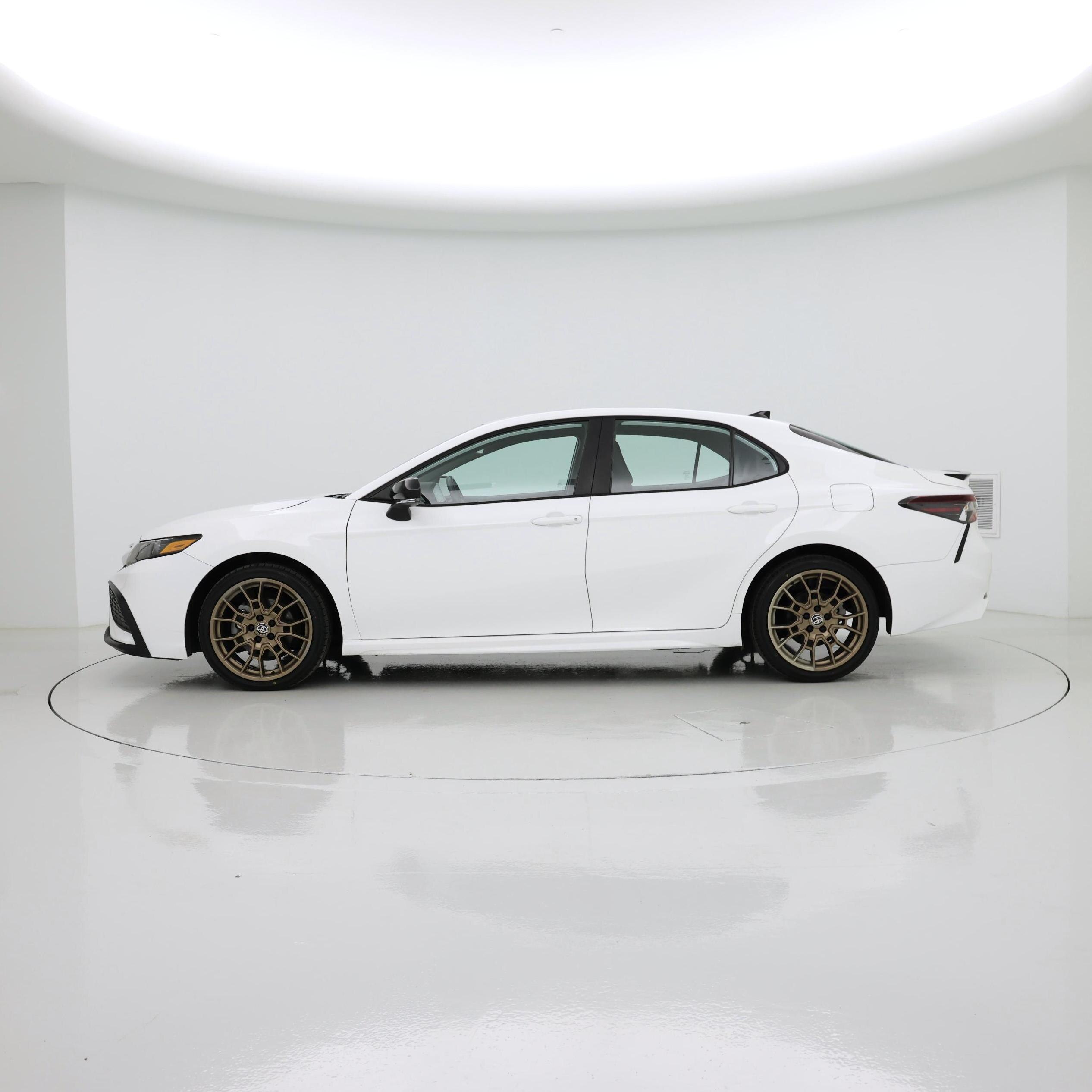 Thumbnail: 2024 Toyota Camry - 3