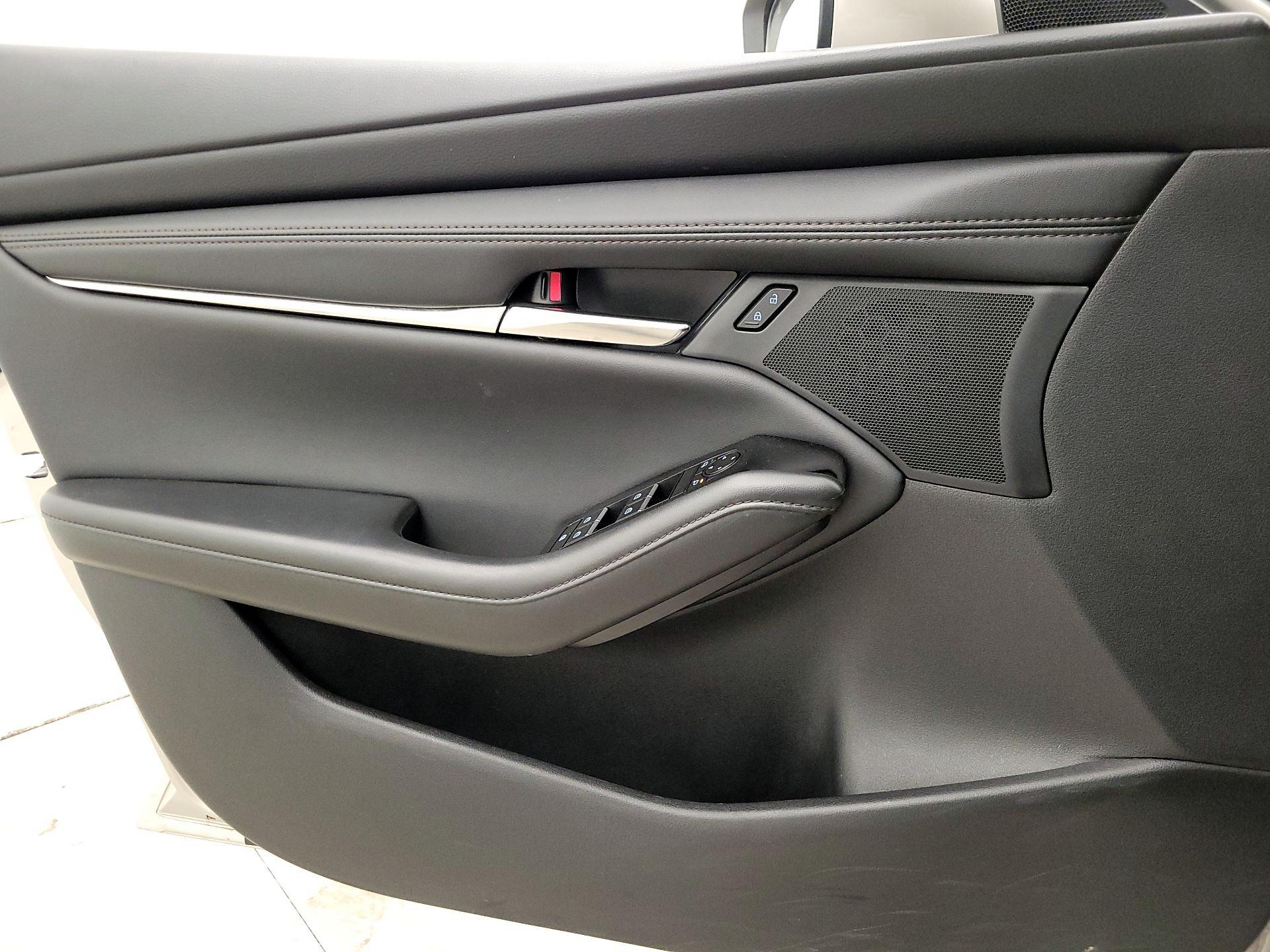 Thumbnail: 2025 Mazda Mazda3 - 12