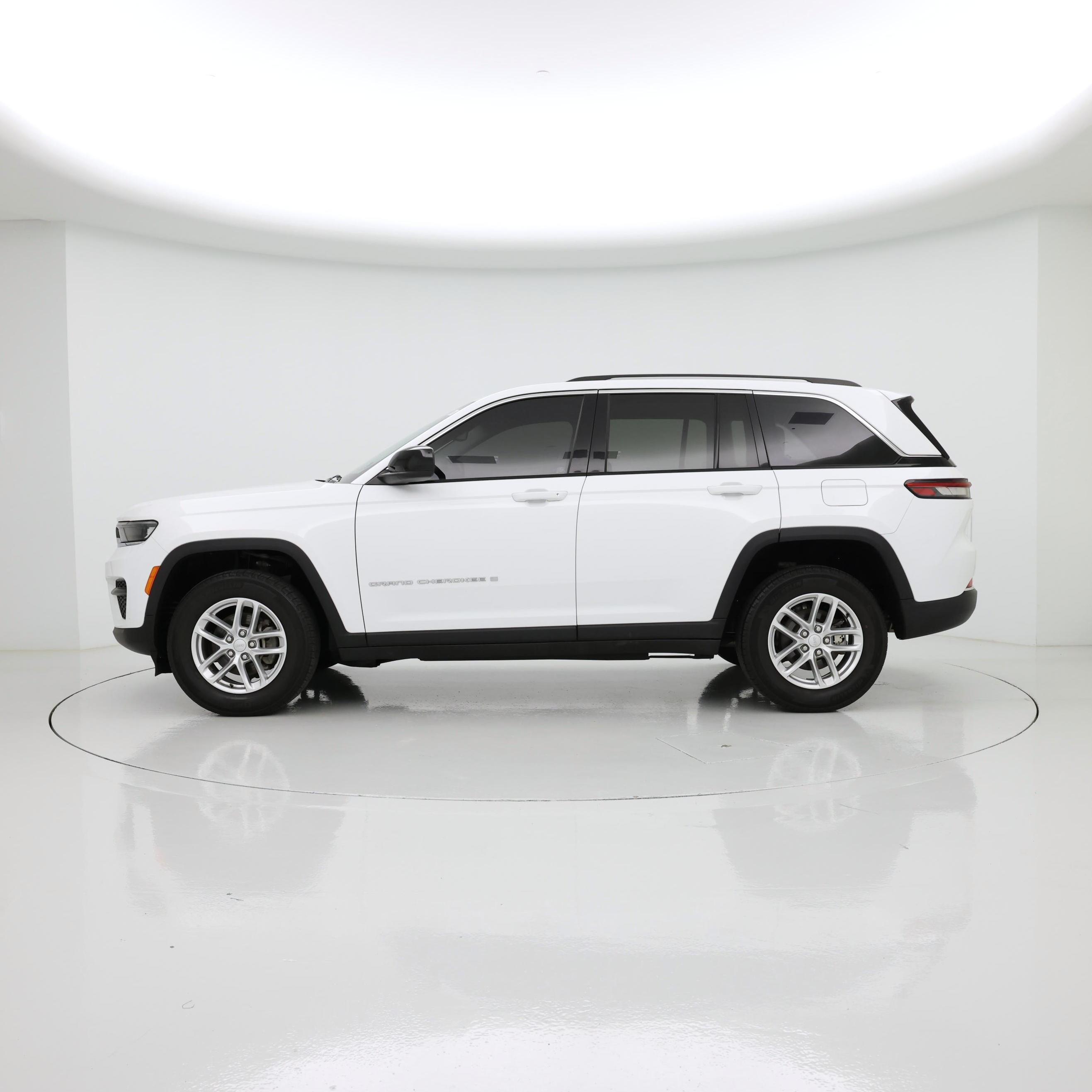 Thumbnail: 2023 Jeep Grand Cherokee - 3