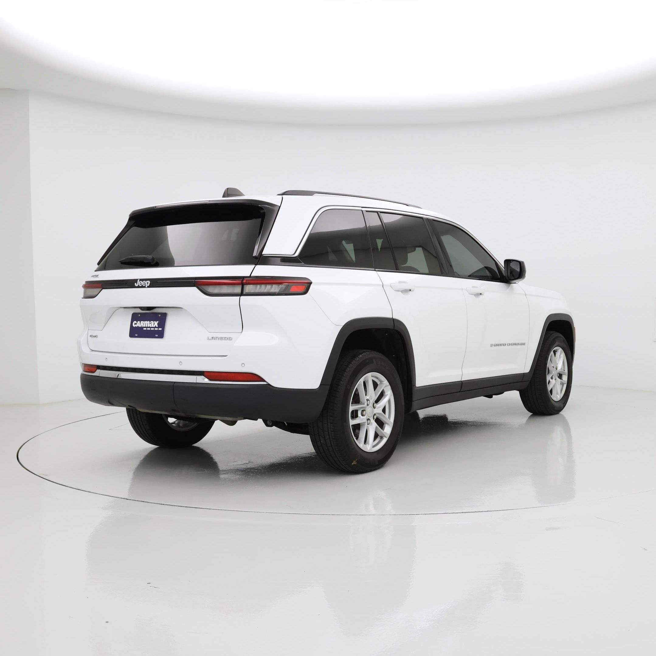 Thumbnail: 2023 Jeep Grand Cherokee - 8