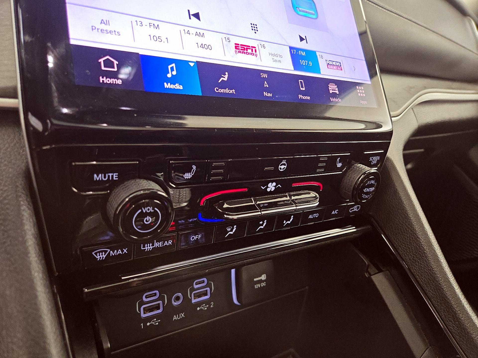 Thumbnail: 2023 Jeep Grand Cherokee - 17